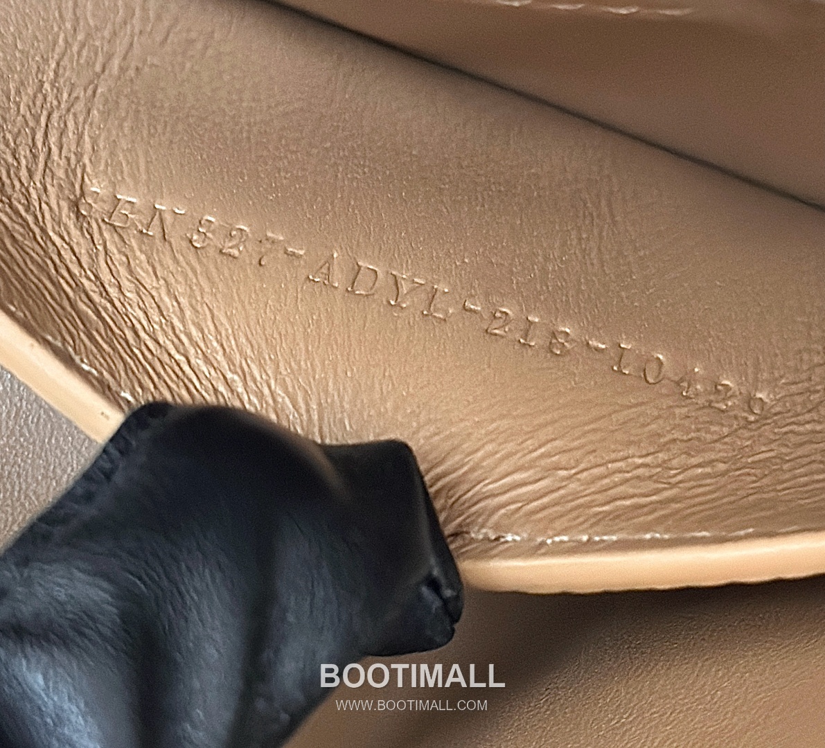 Fendi Peekaboo Small Calfskin Top Handle Bag 펜디 피카부 스몰 송아지가죽 탑핸들백 27cm 11