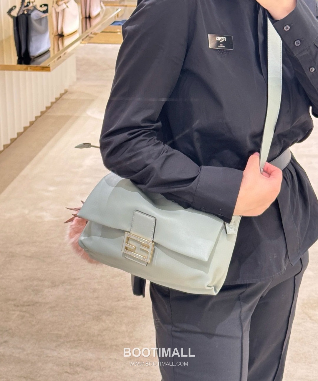 Fendi Mamma Baguette Large Lambskin Green Shoulder Bag 펜디 맘마 바게트 라지 램스킨 그린 숄더백 32cm 5