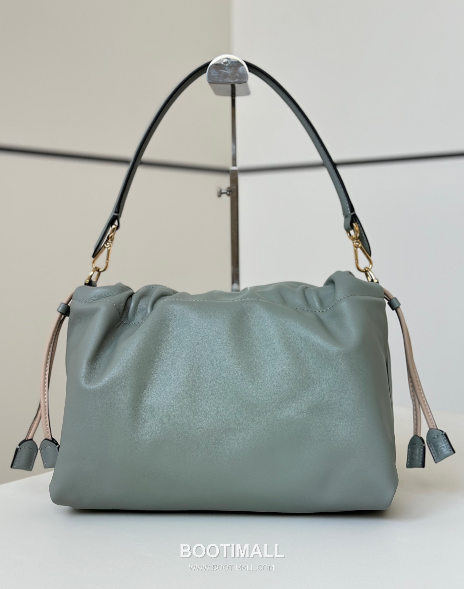 Fendi Mamma Baguette Large Lambskin Green Shoulder Bag 펜디 맘마 바게트 라지 램스킨 그린 숄더백 32cm 12