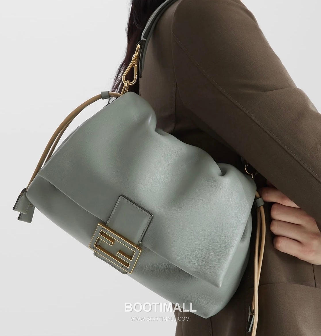 Fendi Mamma Baguette Large Lambskin Green Shoulder Bag 펜디 맘마 바게트 라지 램스킨 그린 숄더백 32cm 22