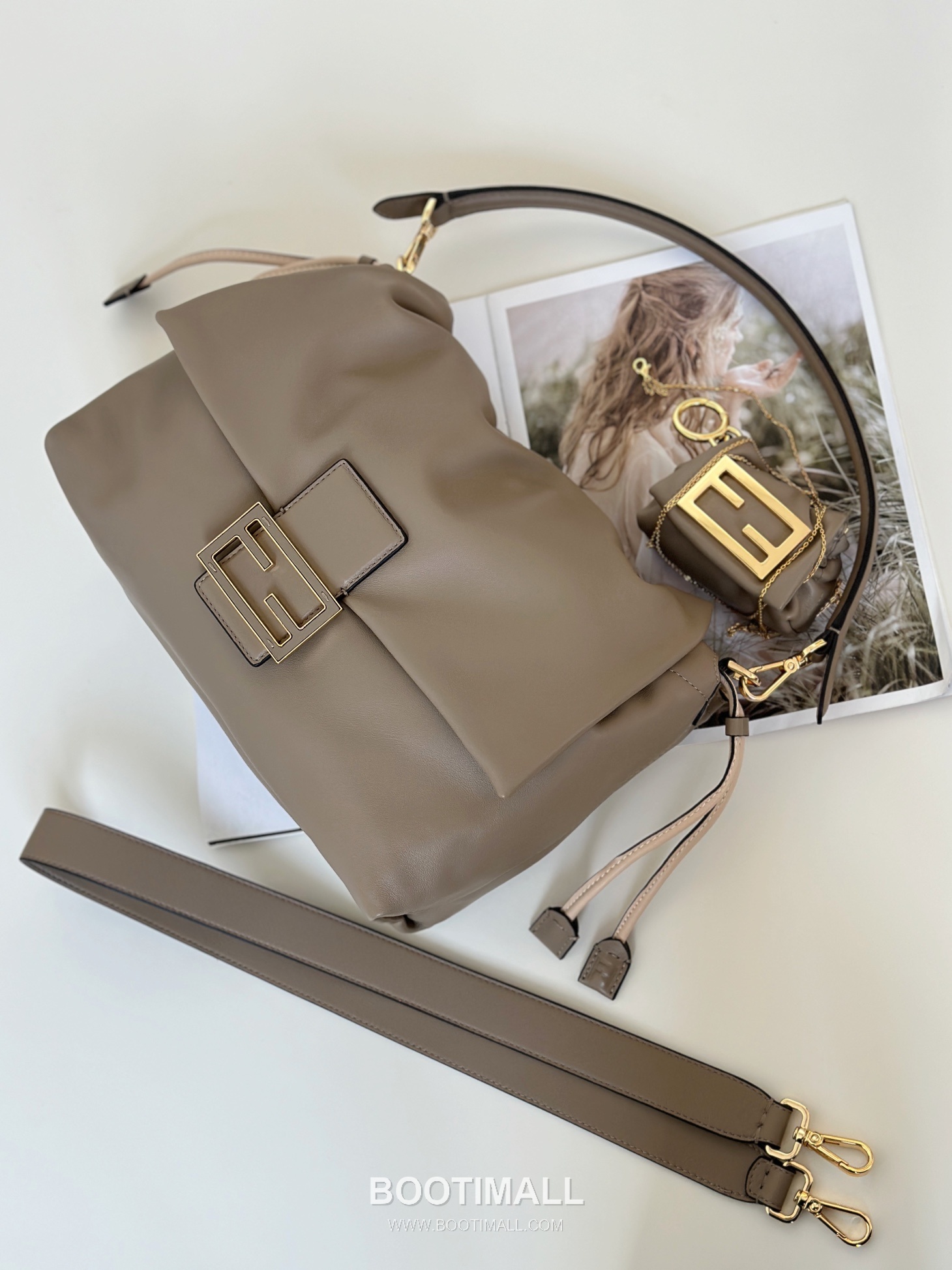 Fendi Mamma Baguette Large Lambskin Green Shoulder Bag 펜디 맘마 바게트 라지 램스킨 그린 숄더백 32cm 5
