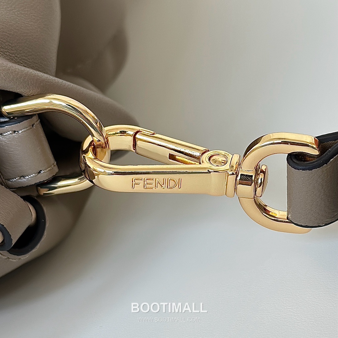 Fendi Mamma Baguette Large Lambskin Green Shoulder Bag 펜디 맘마 바게트 라지 램스킨 그린 숄더백 32cm 12