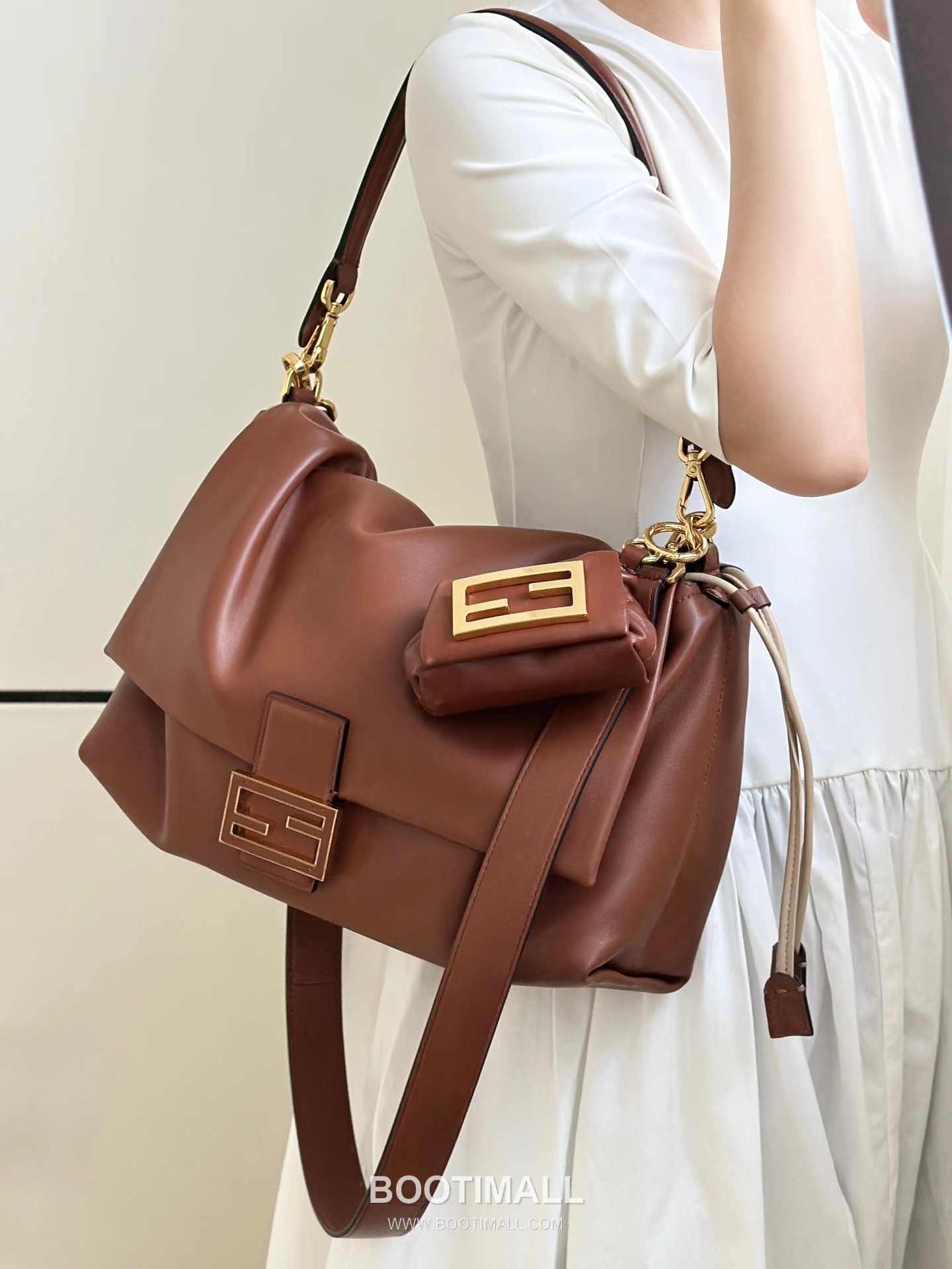 Fendi Mamma Baguette Large Lambskin Green Shoulder Bag 펜디 맘마 바게트 라지 램스킨 그린 숄더백 32cm 1