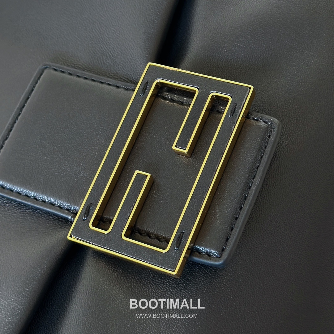 Fendi Mamma Baguette Large Lambskin Green Shoulder Bag 펜디 맘마 바게트 라지 램스킨 그린 숄더백 32cm 9