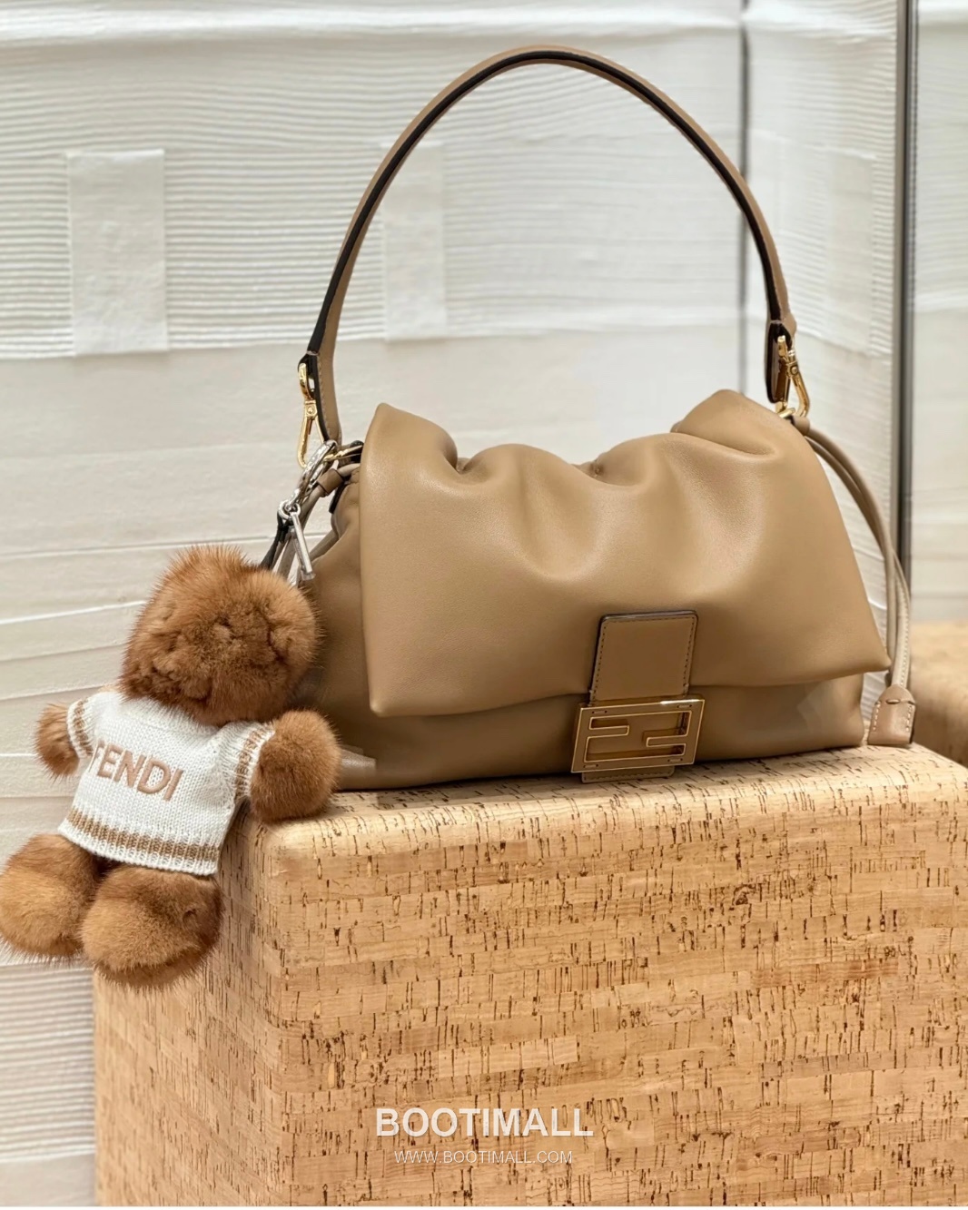 Fendi Mamma Baguette Large Lambskin Green Shoulder Bag 펜디 맘마 바게트 라지 램스킨 그린 숄더백 32cm 15