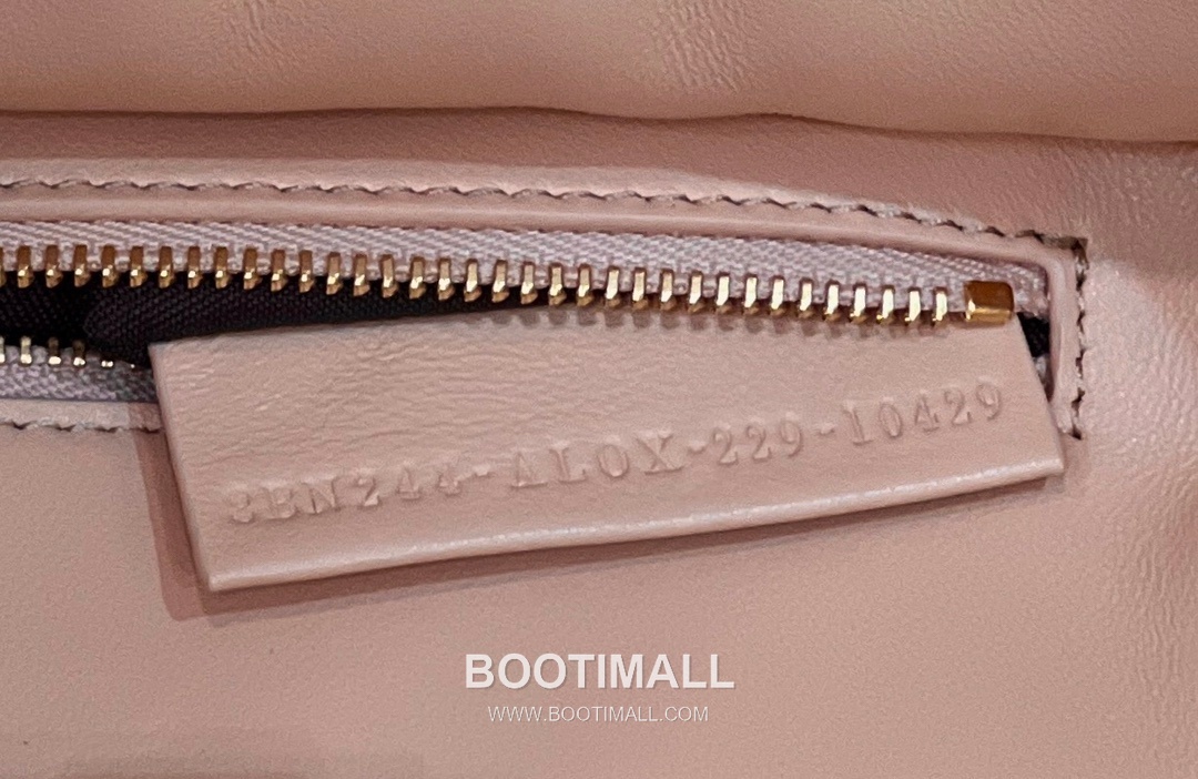 Fendi Peekaboo Woven Lambskin Top Handle Bag 펜디 피카부 위빙 램스킨 탑핸들백 24cm 13