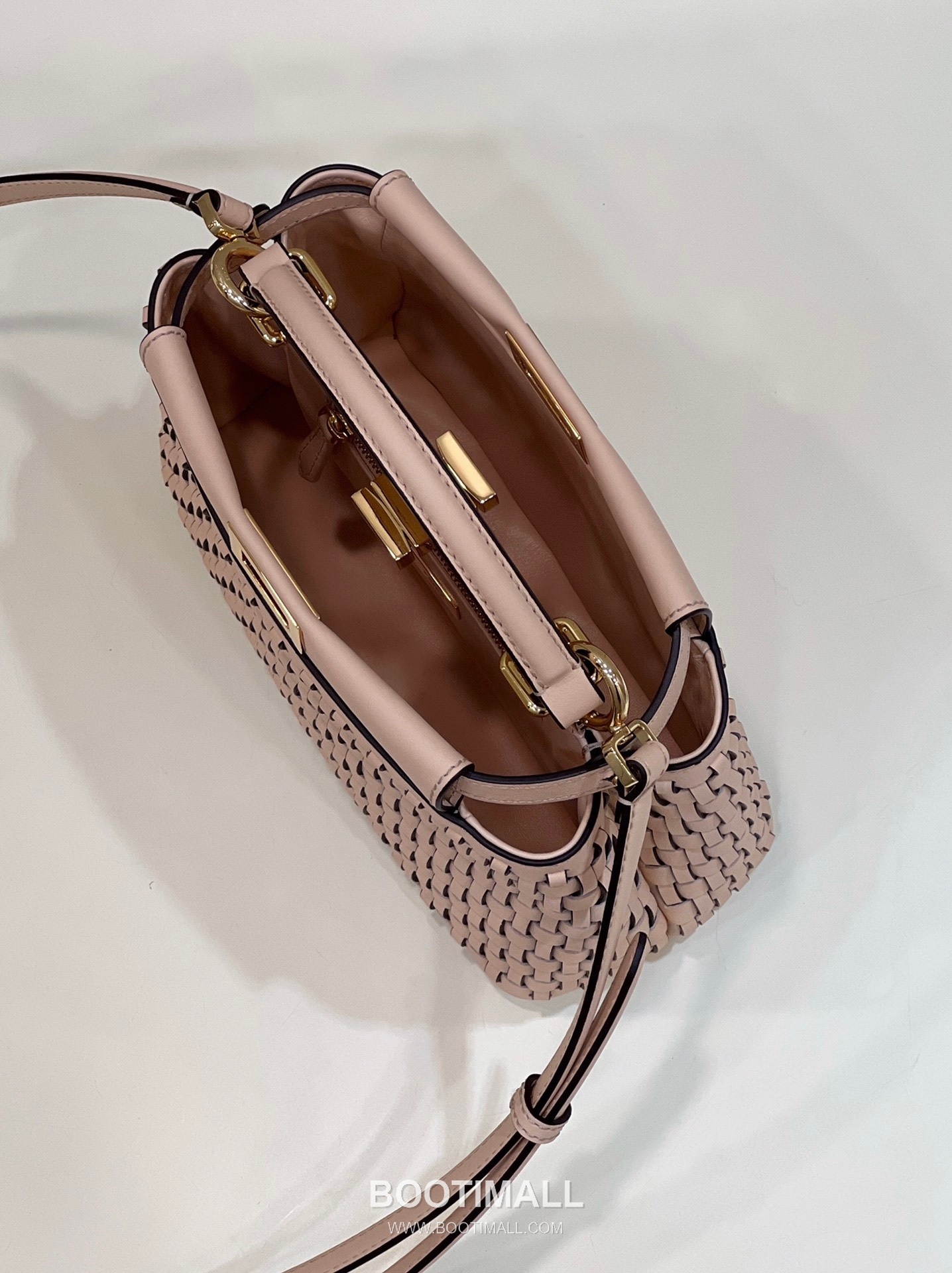 Fendi Peekaboo Woven Lambskin Top Handle Bag 펜디 피카부 위빙 램스킨 탑핸들백 24cm 14