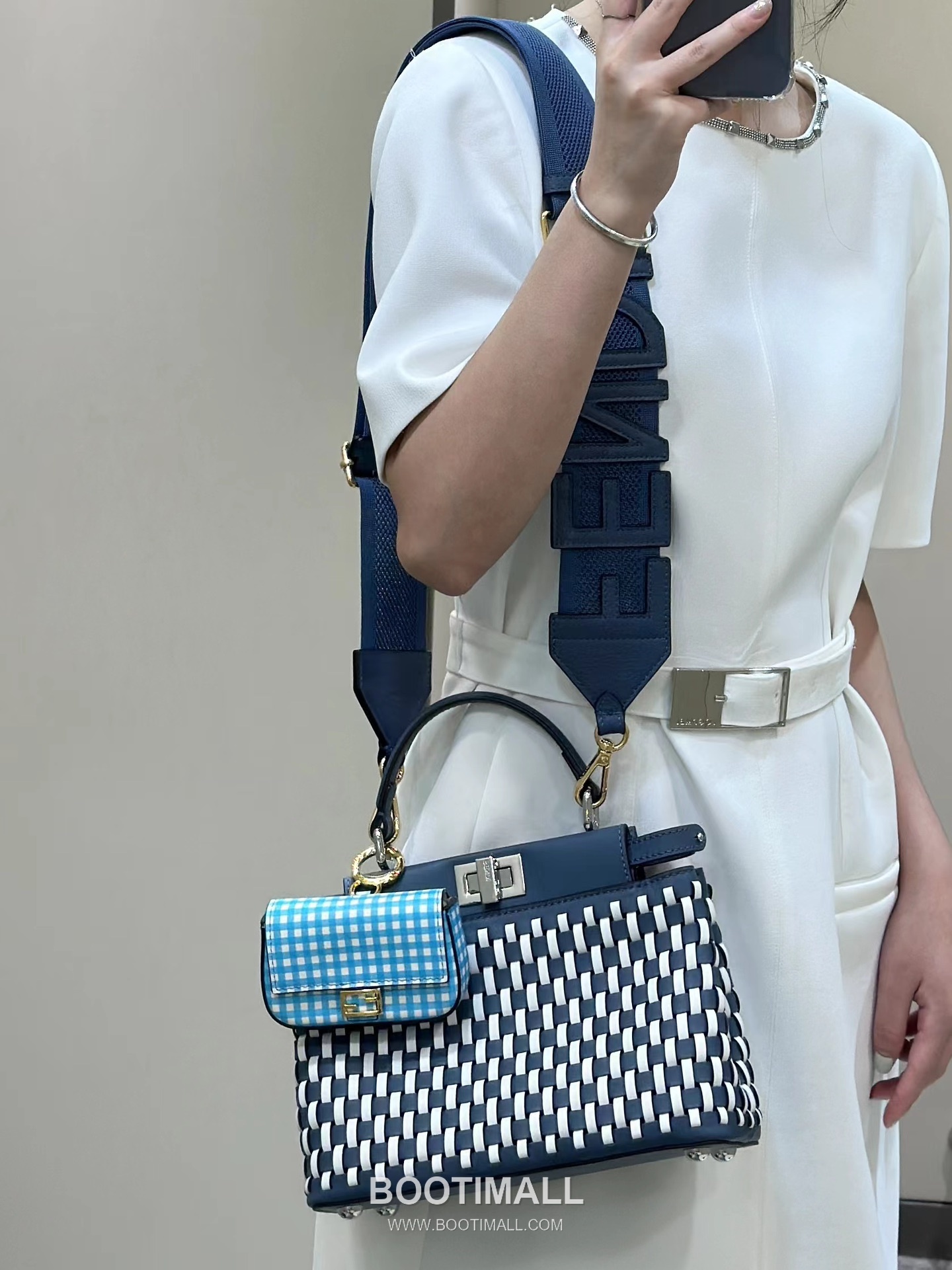 Fendi Iconic Peekaboo Small Woven Calf Leather Blue Top Handle Bag 펜디 아이코닉 피카부 스몰 위븐 카프 레더 블루 탑핸들백 24cm 4