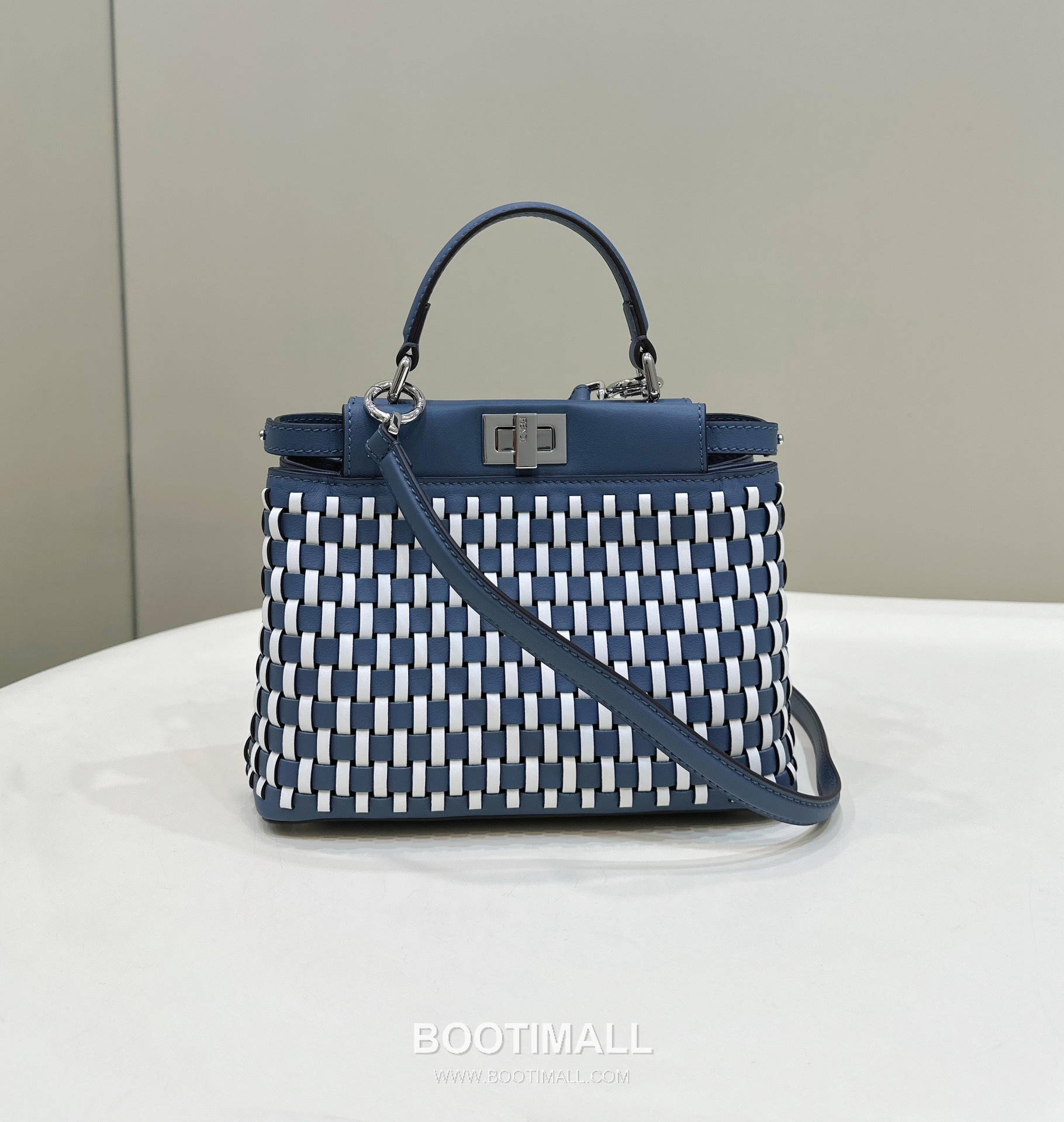 Fendi Iconic Peekaboo Small Woven Calf Leather Blue Top Handle Bag 펜디 아이코닉 피카부 스몰 위븐 카프 레더 블루 탑핸들백 24cm 7