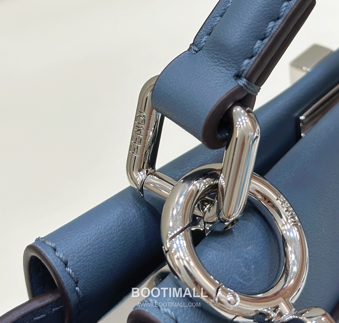 Fendi Iconic Peekaboo Small Woven Calf Leather Blue Top Handle Bag 펜디 아이코닉 피카부 스몰 위븐 카프 레더 블루 탑핸들백 24cm 11