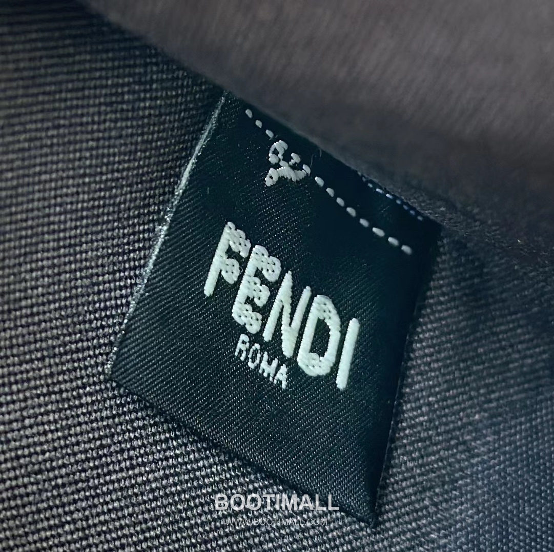 Fendi Roll Reversible FF Denim Blue Tote Bag 펜디 롤 리버서블 FF 데님 블루 토트백 35cm 13