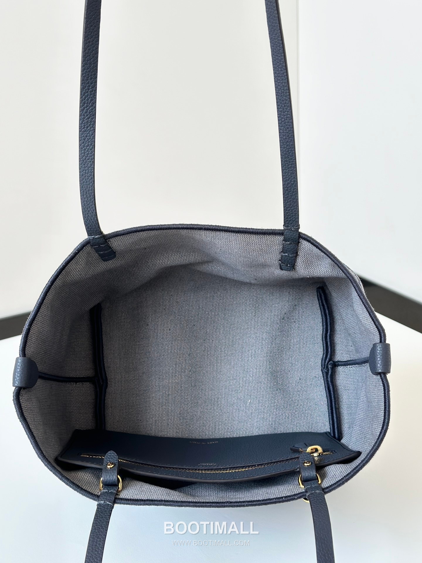 Fendi Roll Reversible FF Denim Blue Tote Bag 펜디 롤 리버서블 FF 데님 블루 토트백 24cm 13