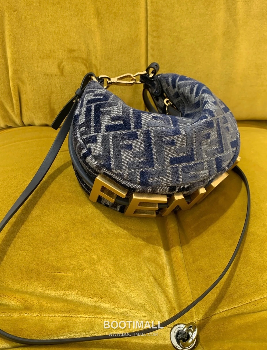 Fendi Fendigraphy FF Gradient Calfskin Shoulder Bag 펜디 펜디그래피 FF 그라데이션 송아지가죽 숄더백 20cm 14