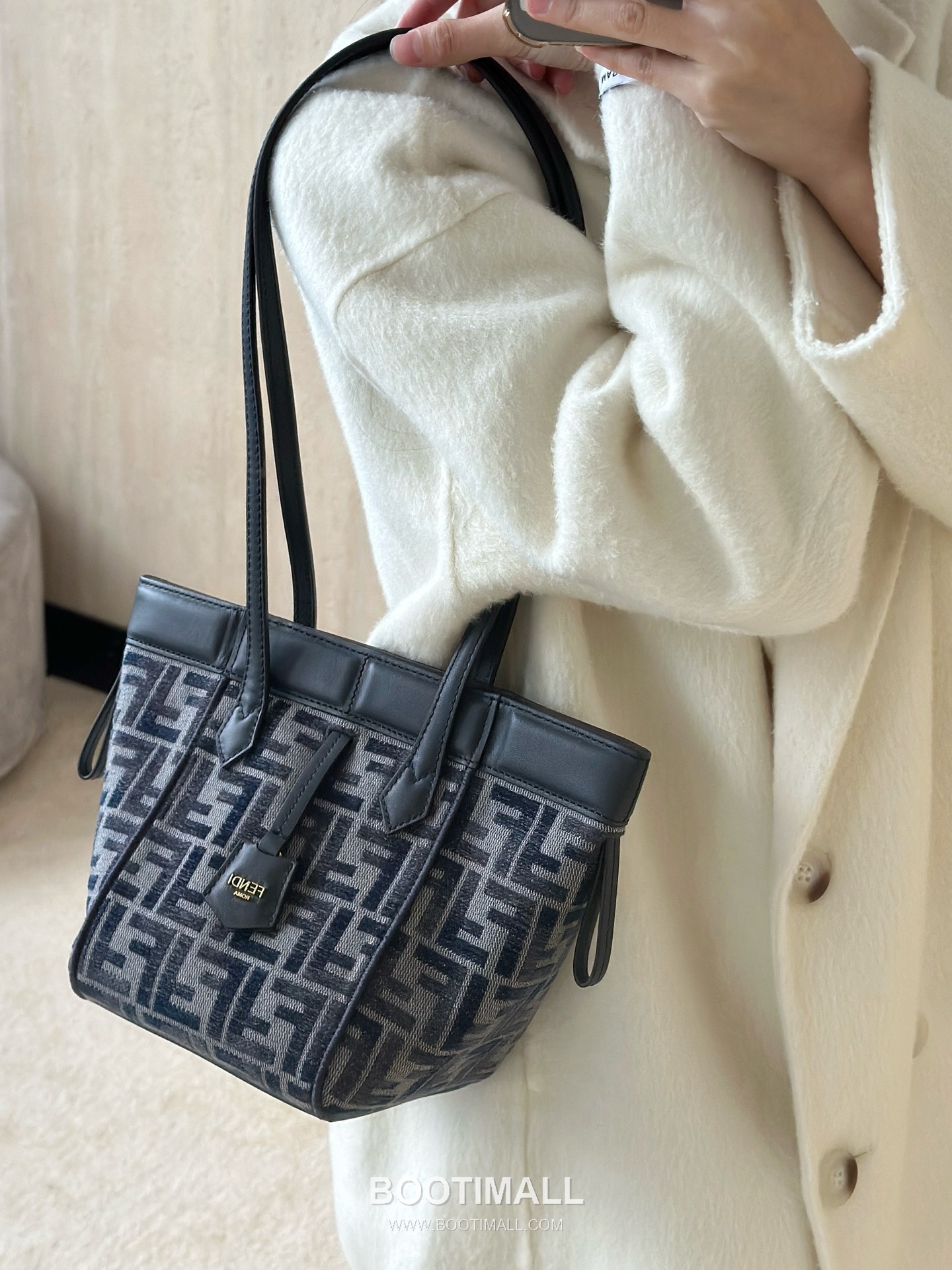 Fendi Origami FF Gradient Calfskin Convertible Tote Bag 펜디 오리가미 FF 그라데이션 송아지가죽 컨버터블 토트백 15cm 7