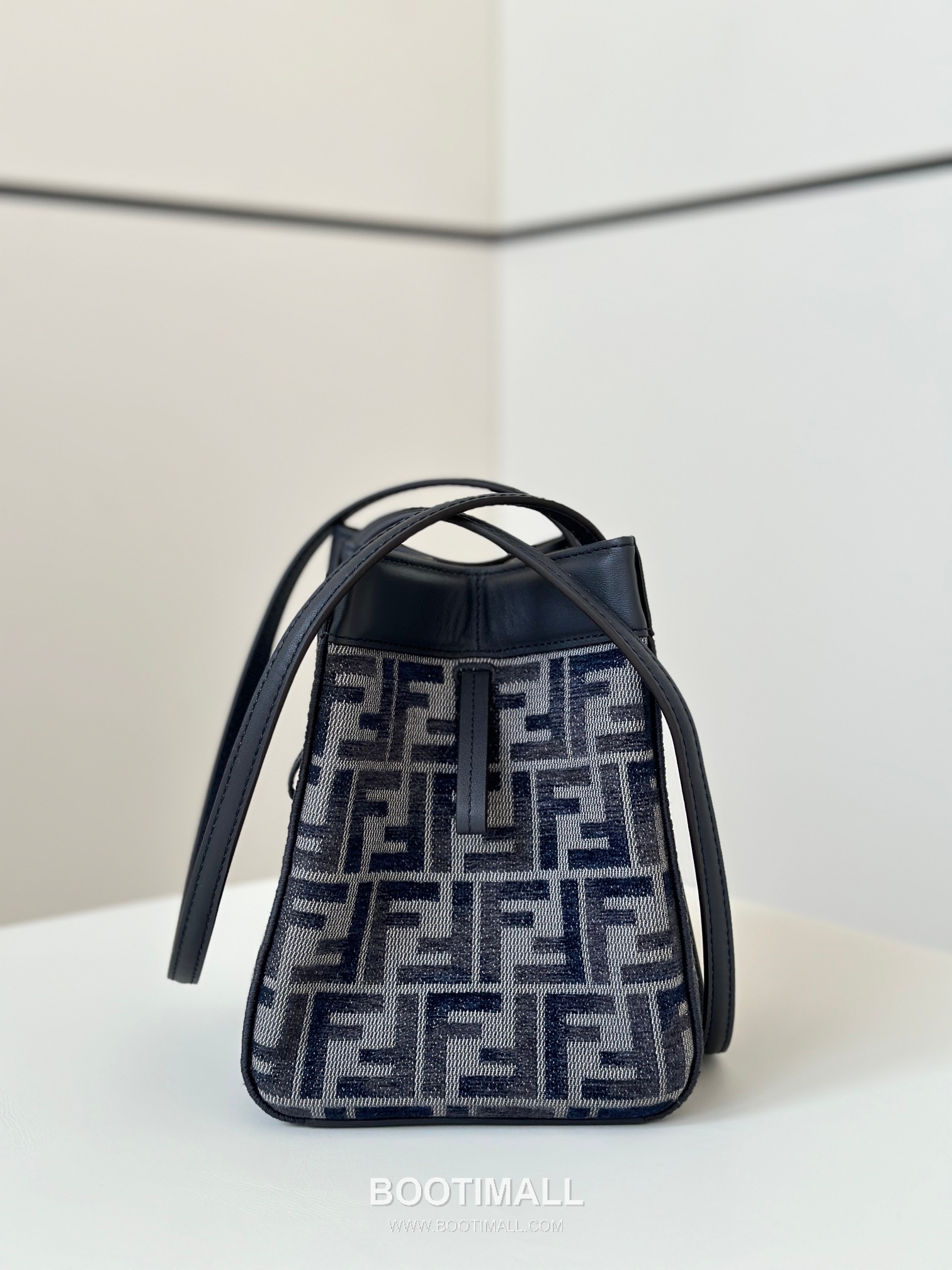 Fendi Origami FF Gradient Calfskin Convertible Tote Bag 펜디 오리가미 FF 그라데이션 송아지가죽 컨버터블 토트백 15cm 15