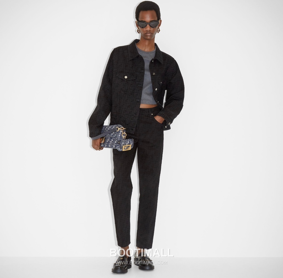 Fendi Baguette Medium FF Chenille Navy Shoulder Bag 펜디 바게트 미디엄 FF 셰닐 네이비 숄더백 27cm 5