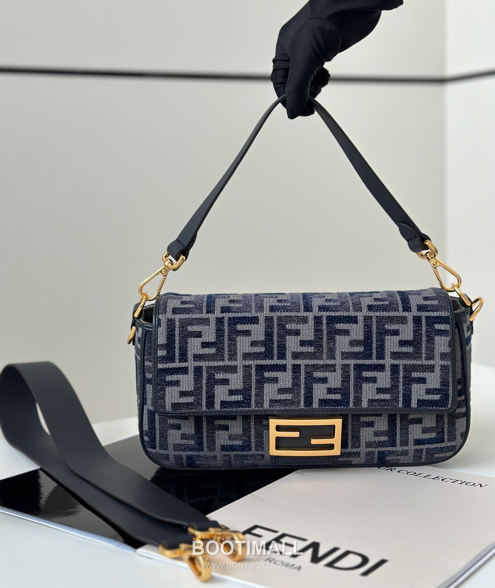Fendi Baguette Medium FF Chenille Navy Shoulder Bag 펜디 바게트 미디엄 FF 셰닐 네이비 숄더백 27cm 8