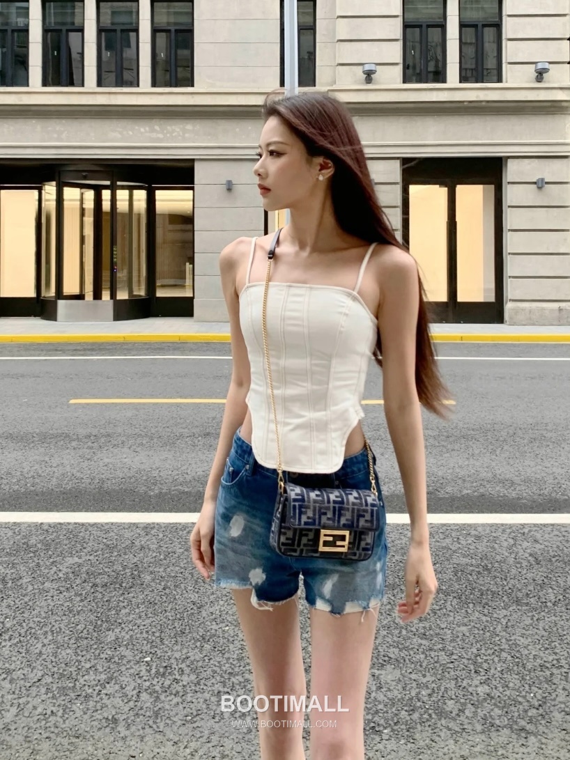 Fendi Baguette FF Gradient Chenille Navy Shoulder Bag 펜디 바게트 FF 그라데이션 셔닐 네이비 숄더백 20cm 1