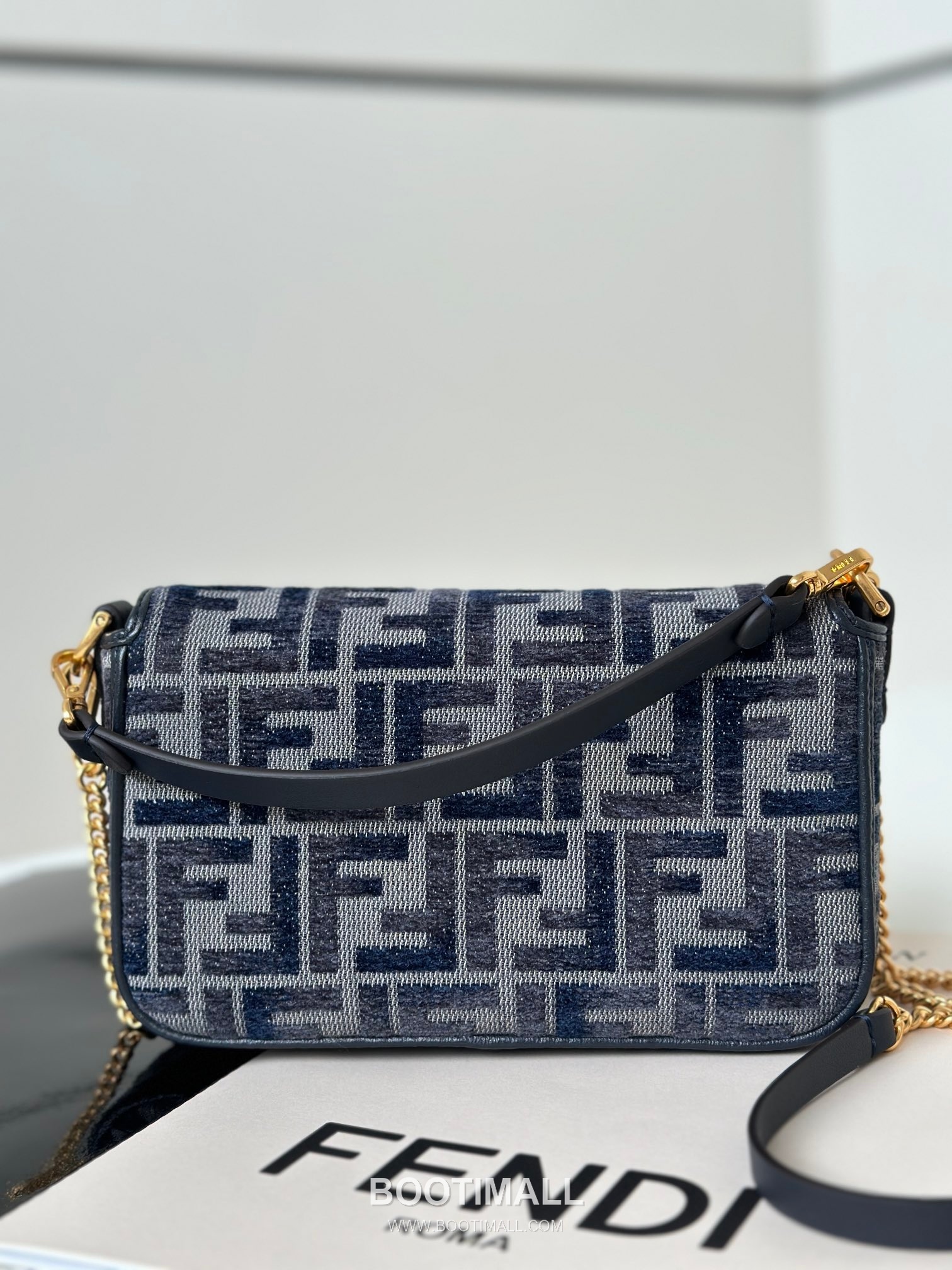 Fendi Baguette FF Gradient Chenille Navy Shoulder Bag 펜디 바게트 FF 그라데이션 셔닐 네이비 숄더백 20cm 11