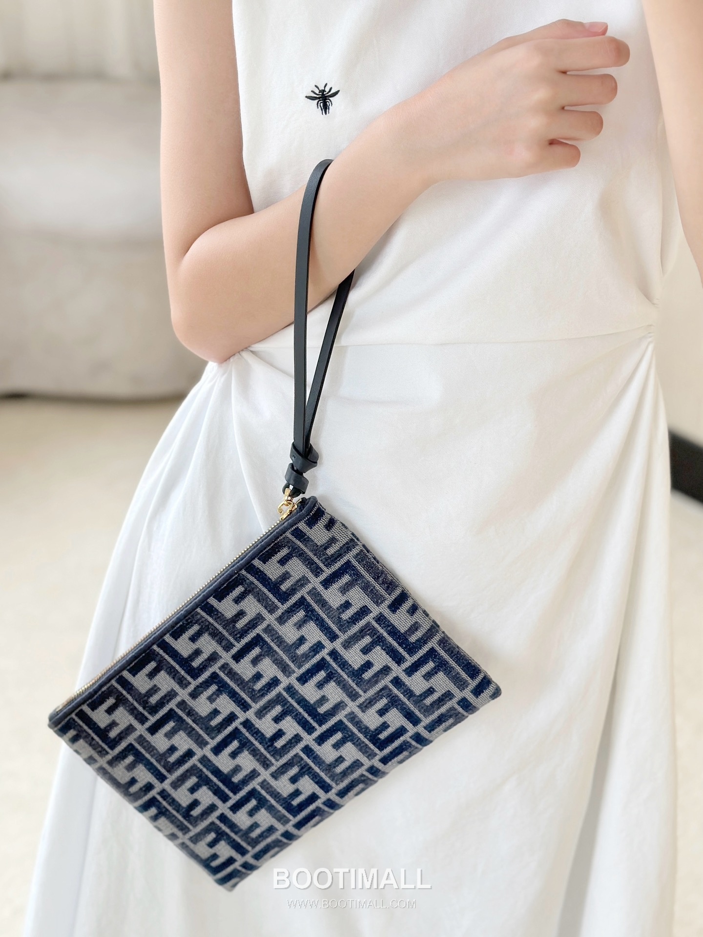 Fendi FF Gradient Calfskin Zip Clutch Bag 펜디 FF 그라데이션 송아지가죽 집 클러치백 25cm 8