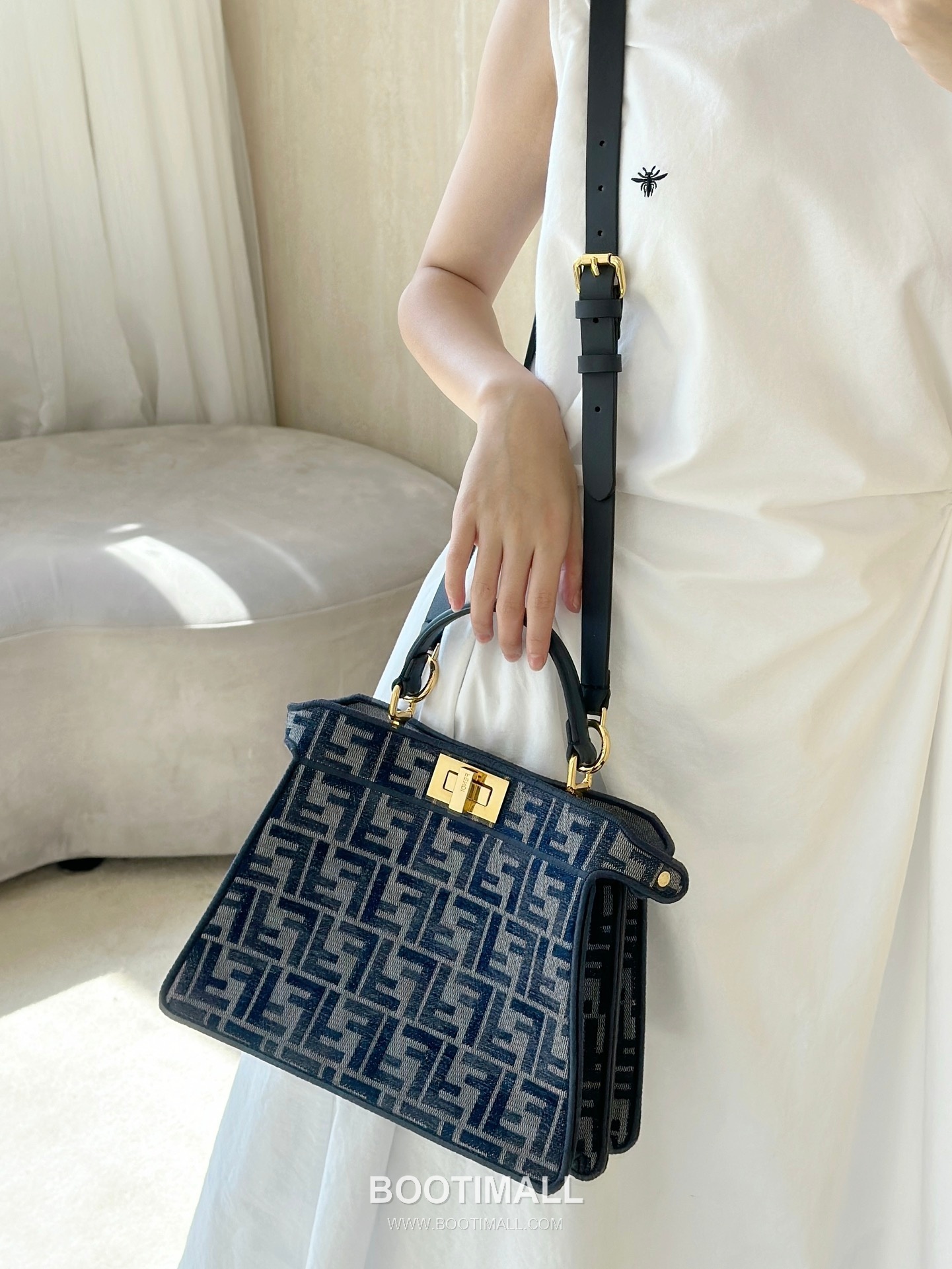 Fendi Peekaboo FF Gradient Calfskin Top Handle Bag 펜디 피카부 FF 그라데이션 송아지가죽 탑핸들백 27cm 1