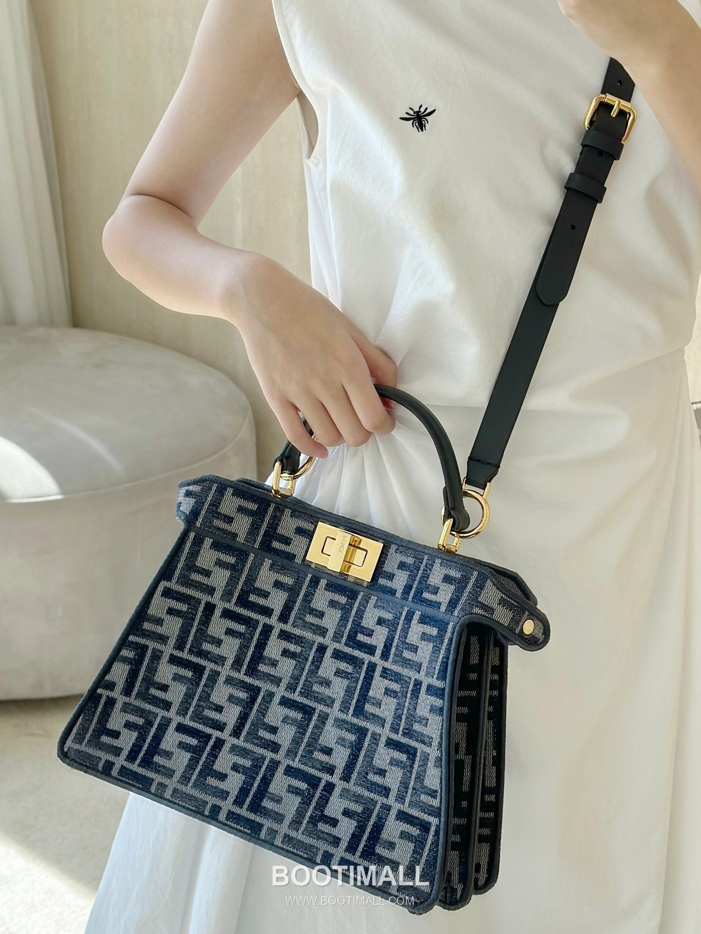 Fendi Peekaboo FF Gradient Calfskin Top Handle Bag 펜디 피카부 FF 그라데이션 송아지가죽 탑핸들백 27cm 4