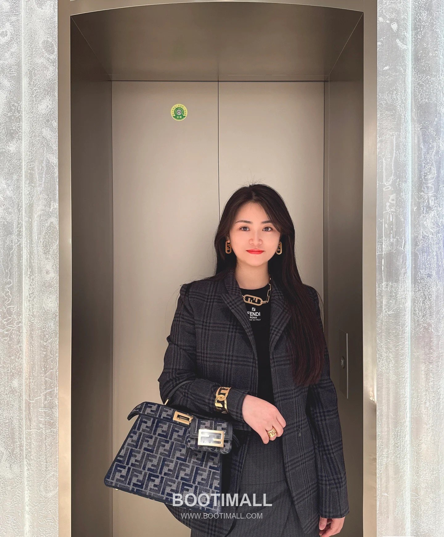 Fendi Peekaboo FF Gradient Calfskin Top Handle Bag 펜디 피카부 FF 그라데이션 송아지가죽 탑핸들백 27cm 18