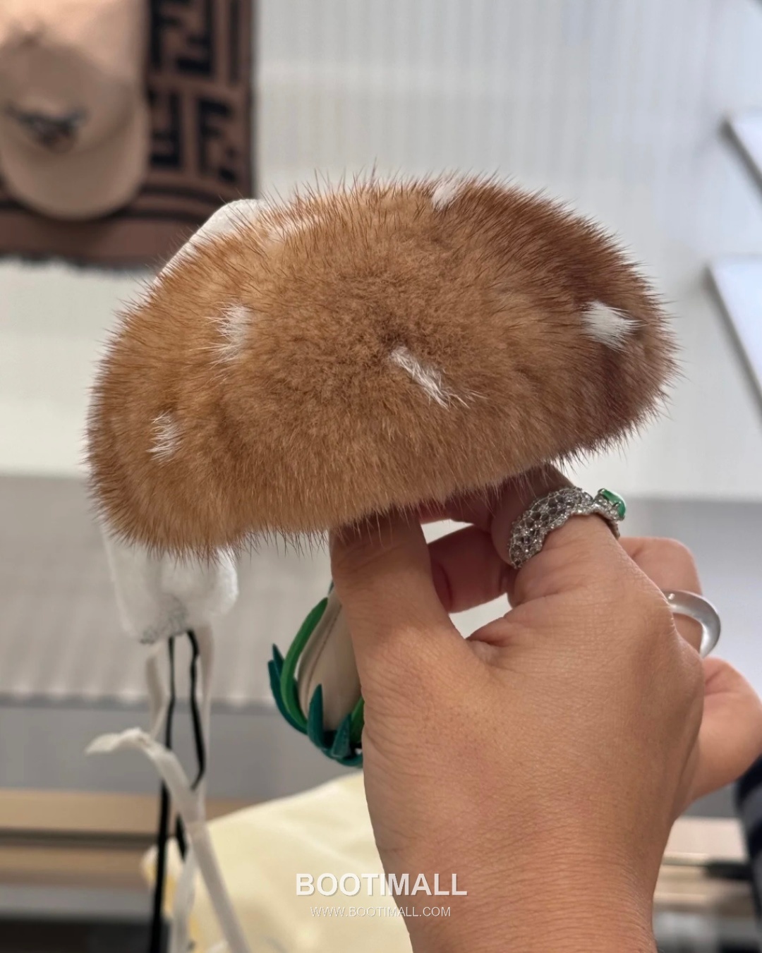 Fendi Mushroom Fur Charm Mink Brown Bag 펜디 머쉬룸 퍼 참 밍크 브라운 백 12cm 2