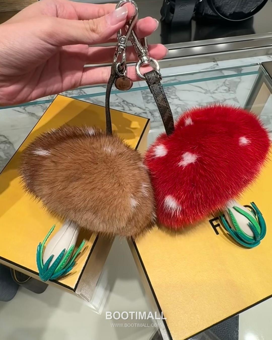 Fendi Mushroom Fur Charm Mink Brown Bag 펜디 머쉬룸 퍼 참 밍크 브라운 백 12cm 3