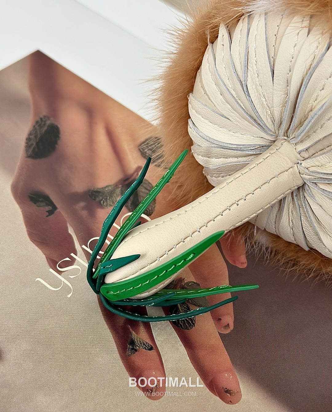 Fendi Mushroom Fur Charm Mink Brown Bag 펜디 머쉬룸 퍼 참 밍크 브라운 백 12cm 12