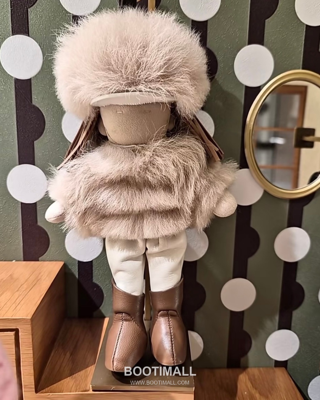 Fendi Silvia Doll Charm Mink Fur Black Bag 펜디 실비아 인형 참 밍크 퍼 블랙 백 18cm 6