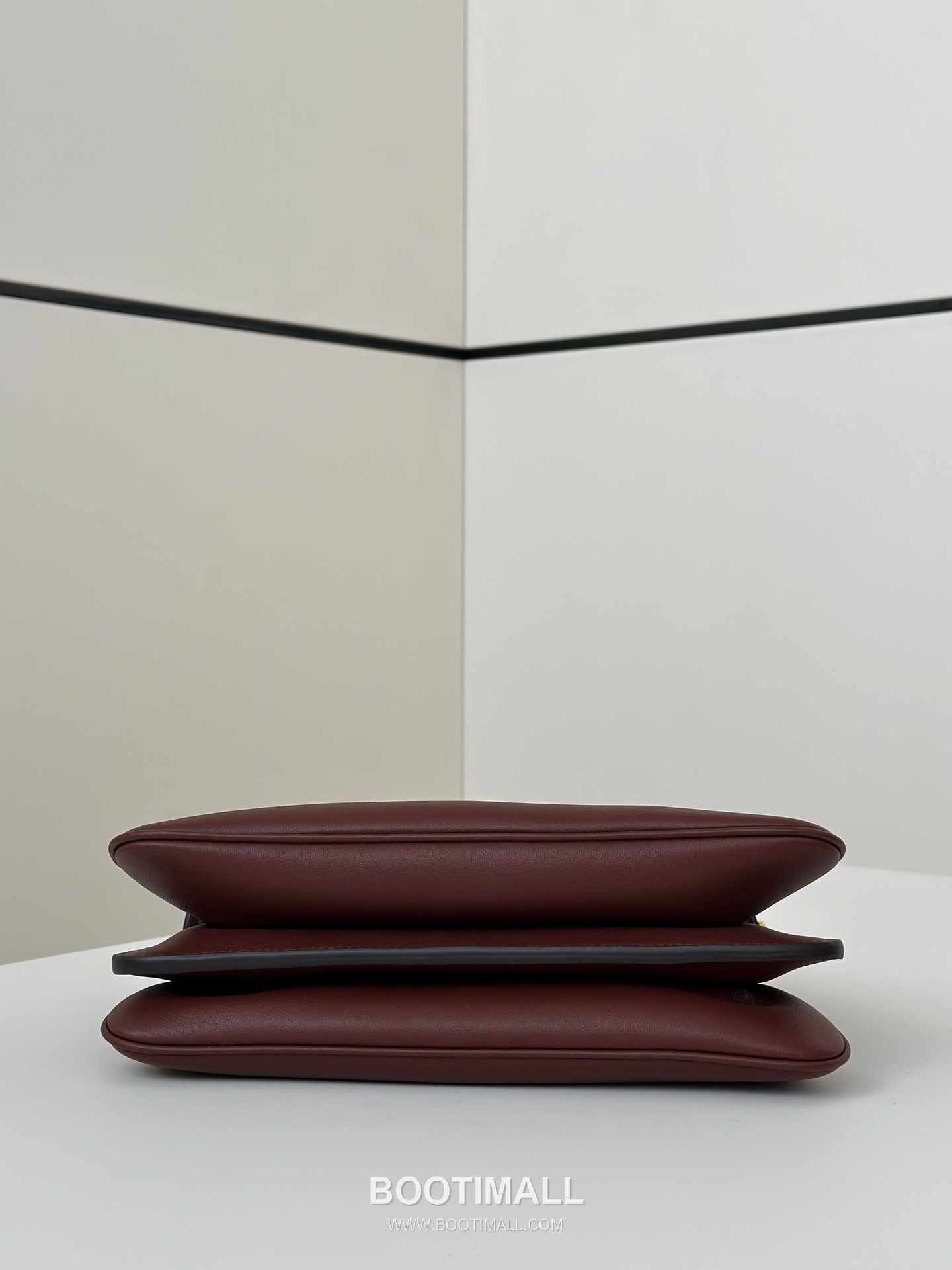 Fendi Peekaboo Small Calfskin Top Handle Bag 펜디 피카부 스몰 카프스킨 탑핸들백 29cm 9