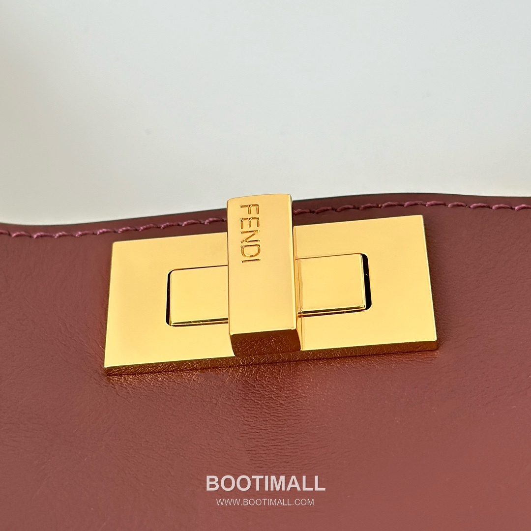 Fendi Peekaboo Small Calfskin Top Handle Bag 펜디 피카부 스몰 카프스킨 탑핸들백 29cm 10