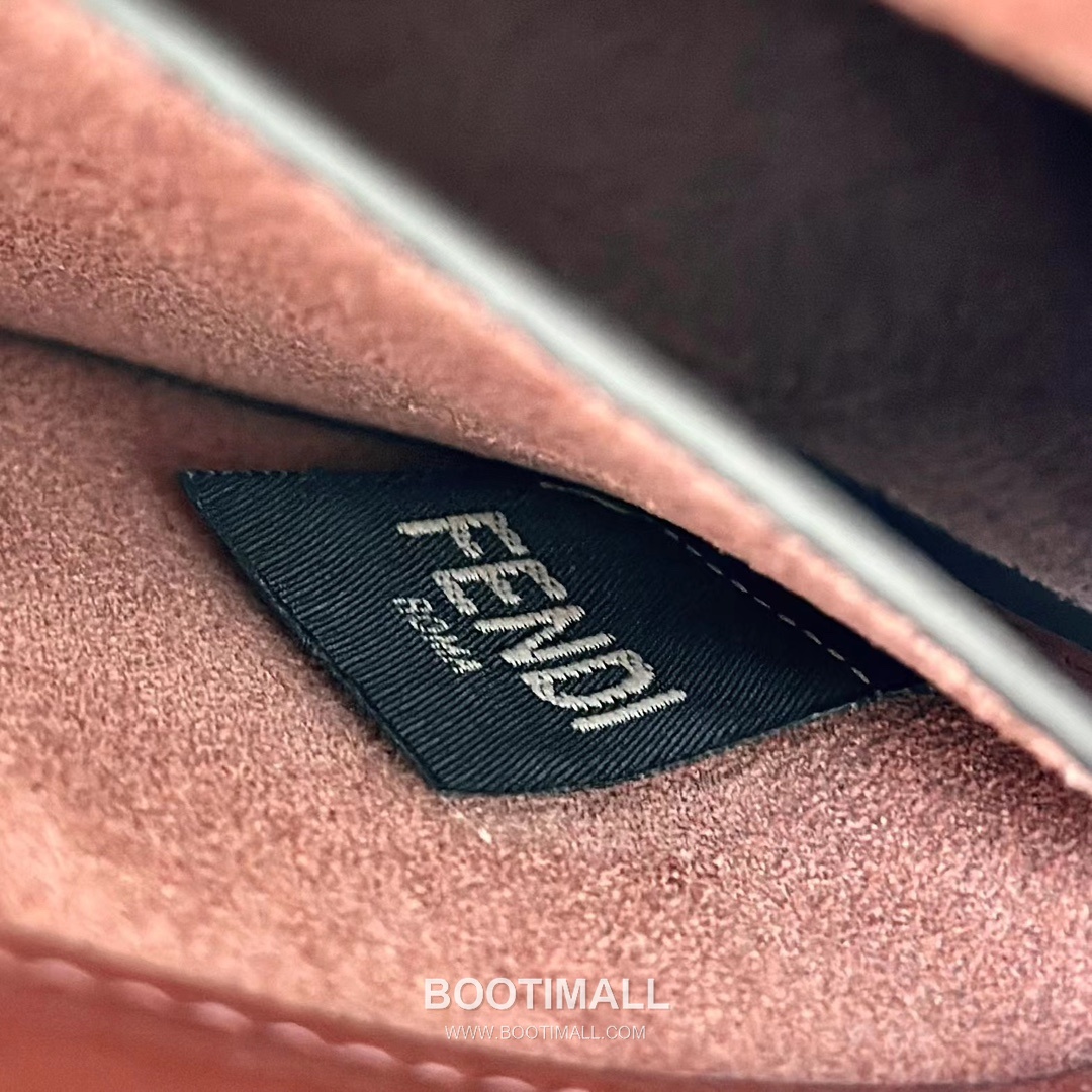 Fendi Peekaboo Small Calfskin Top Handle Bag 펜디 피카부 스몰 카프스킨 탑핸들백 29cm 12
