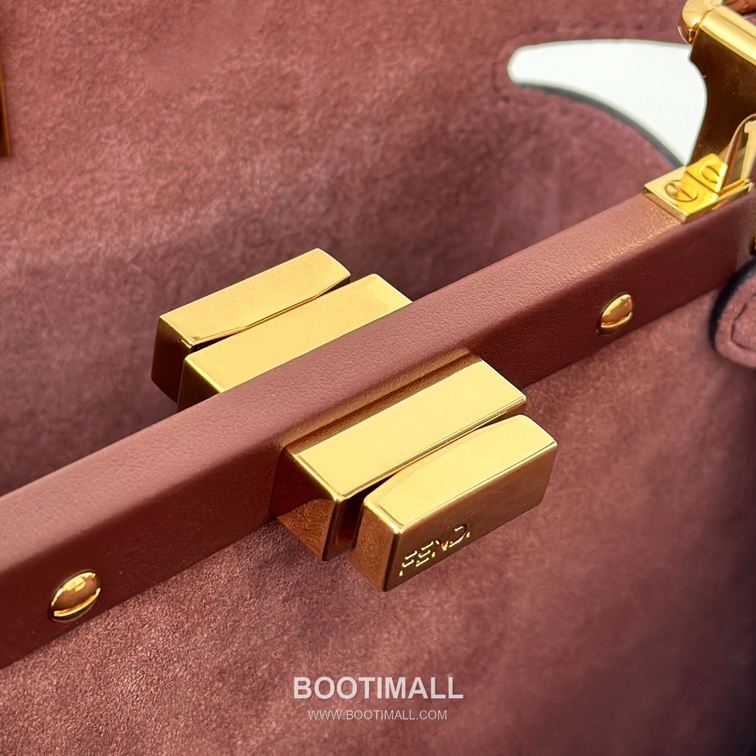 Fendi Peekaboo Small Calfskin Top Handle Bag 펜디 피카부 스몰 카프스킨 탑핸들백 29cm 13