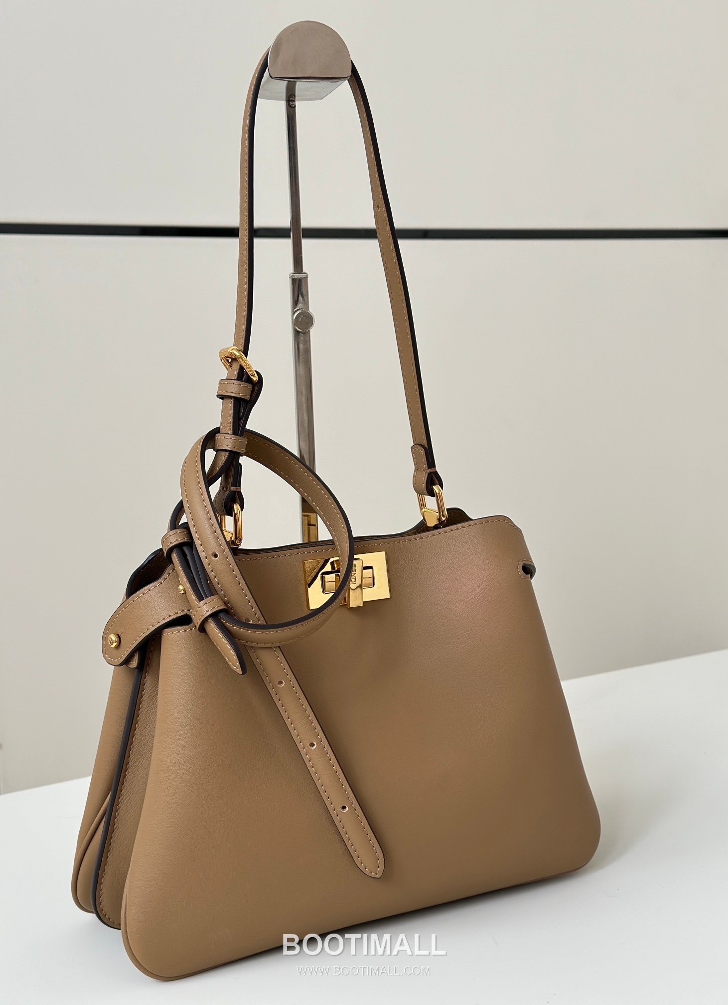 Fendi Peekaboo Small Calfskin Top Handle Bag 펜디 피카부 스몰 카프스킨 탑핸들백 29cm 6