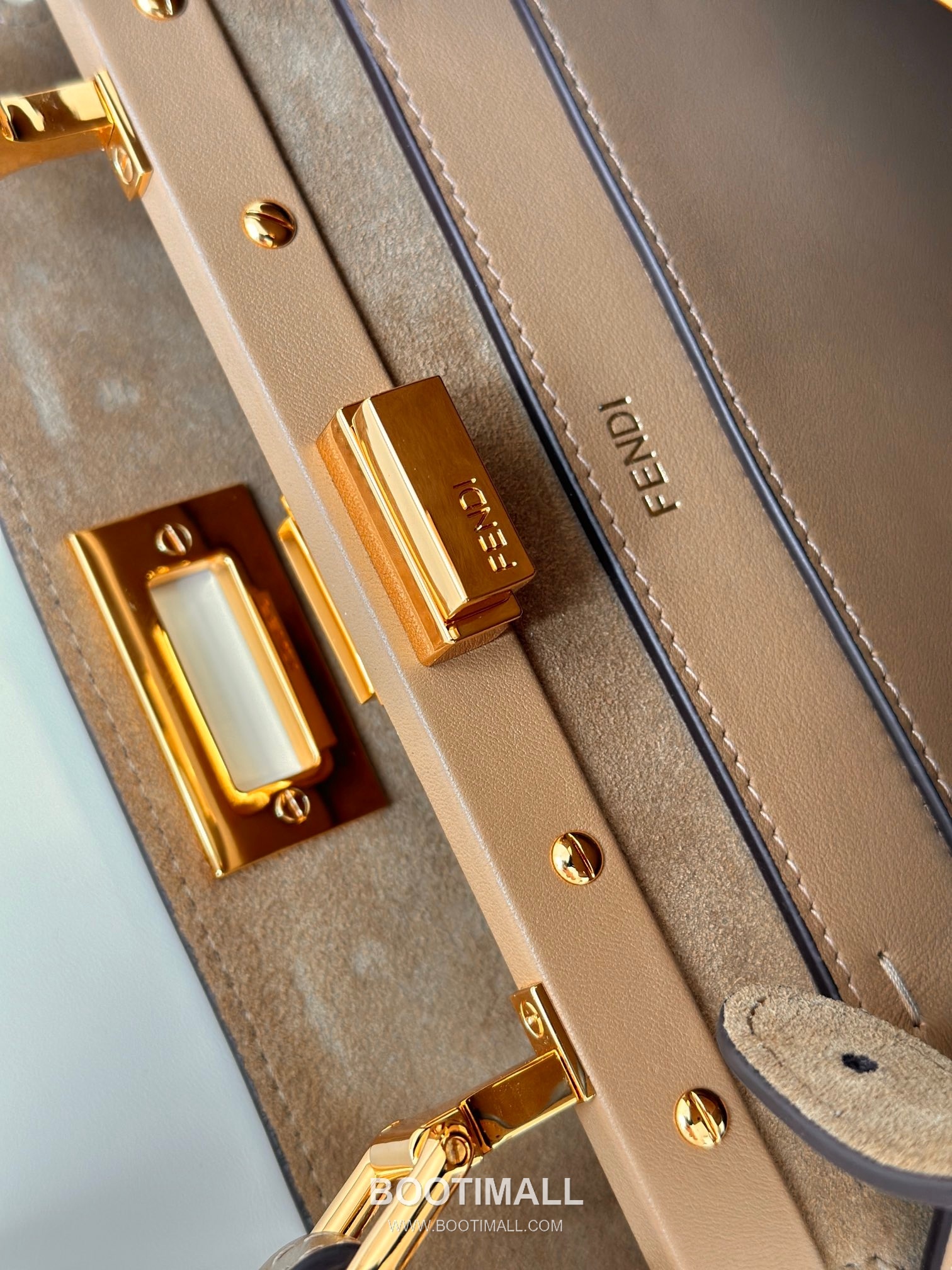 Fendi Peekaboo Small Calfskin Top Handle Bag 펜디 피카부 스몰 카프스킨 탑핸들백 29cm 11