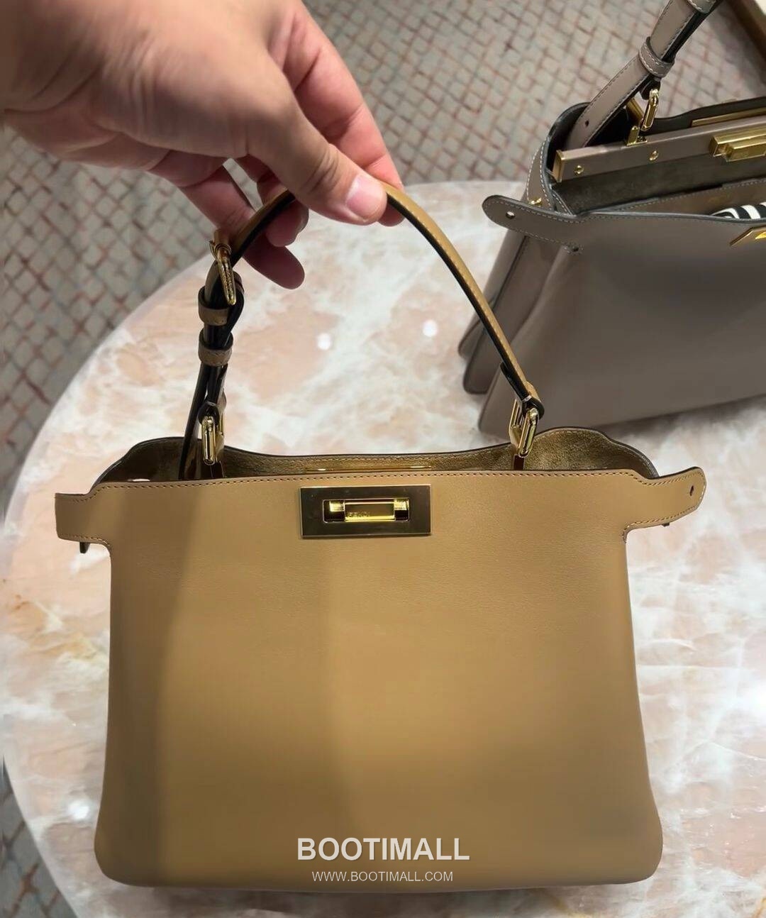Fendi Peekaboo Small Calfskin Top Handle Bag 펜디 피카부 스몰 카프스킨 탑핸들백 29cm 17