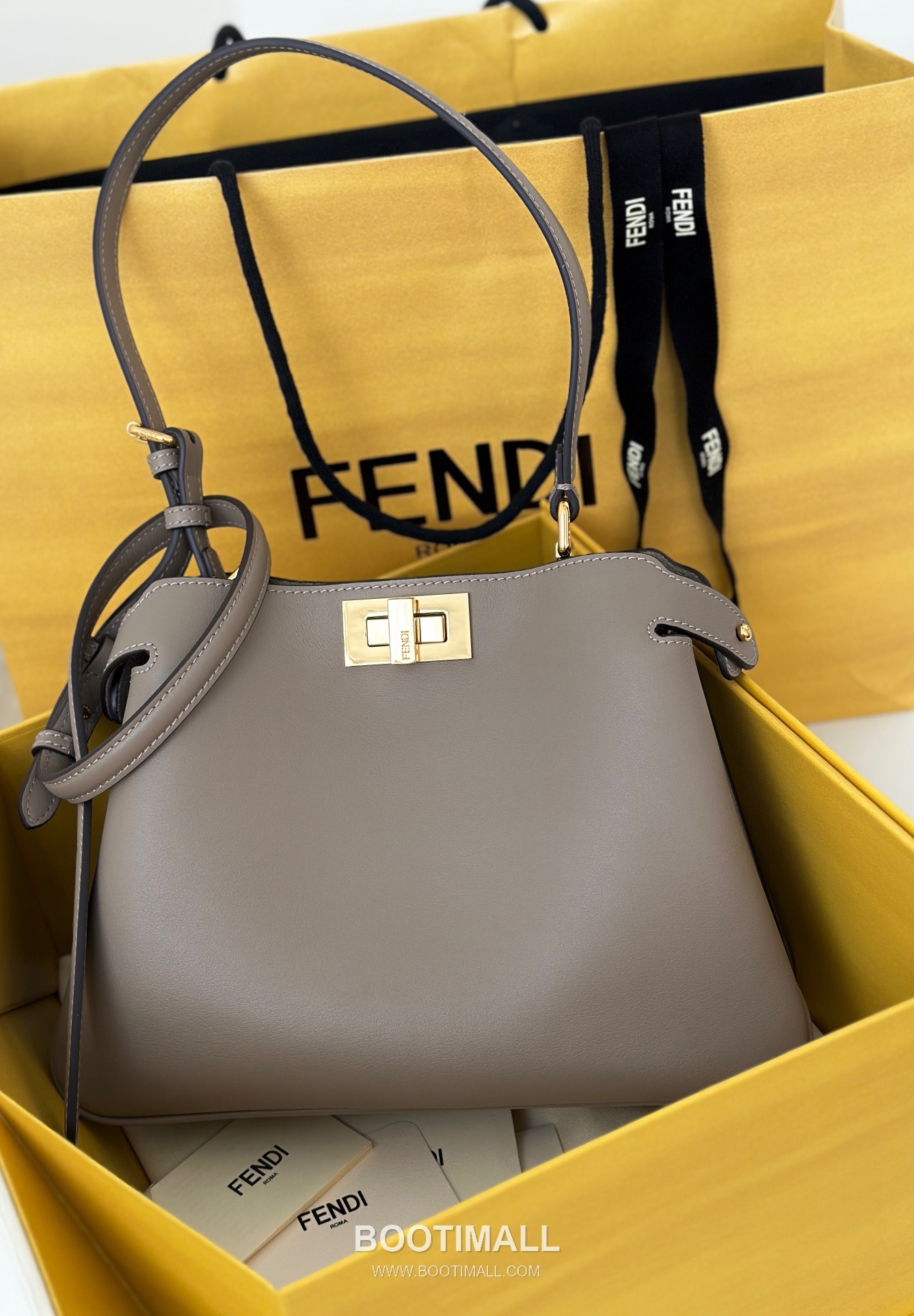 Fendi Peekaboo Small Calfskin Top Handle Bag 펜디 피카부 스몰 카프스킨 탑핸들백 29cm 6