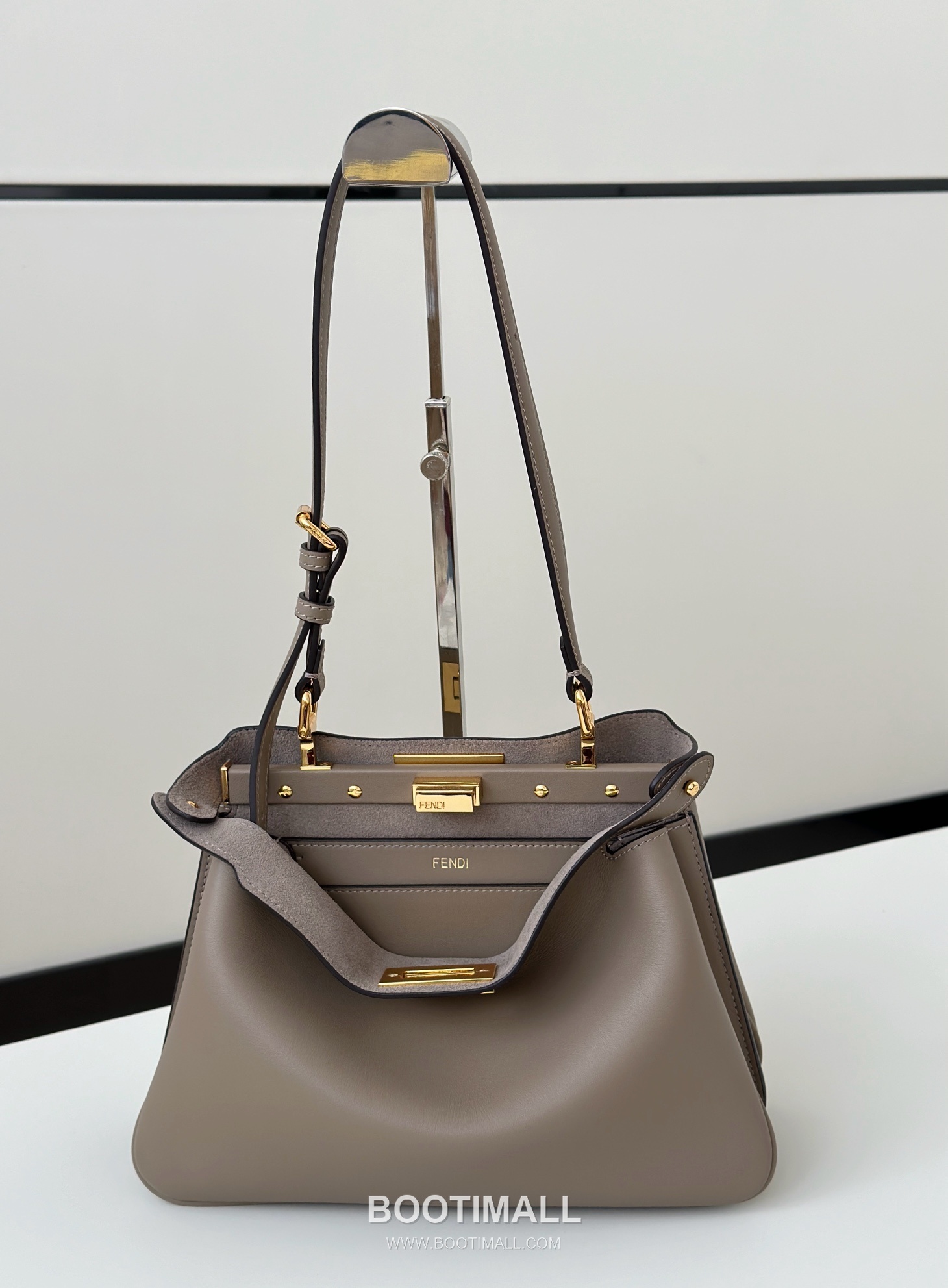 Fendi Peekaboo Small Calfskin Top Handle Bag 펜디 피카부 스몰 카프스킨 탑핸들백 29cm 7