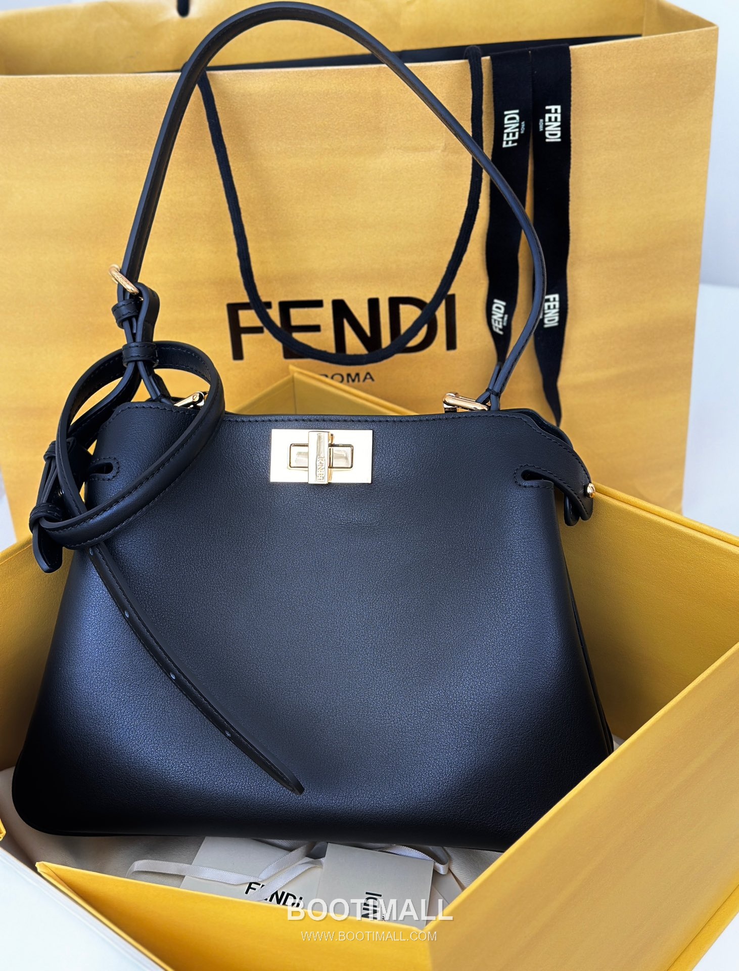 Fendi Peekaboo Small Calfskin Top Handle Bag 펜디 피카부 스몰 카프스킨 탑핸들백 29cm 5