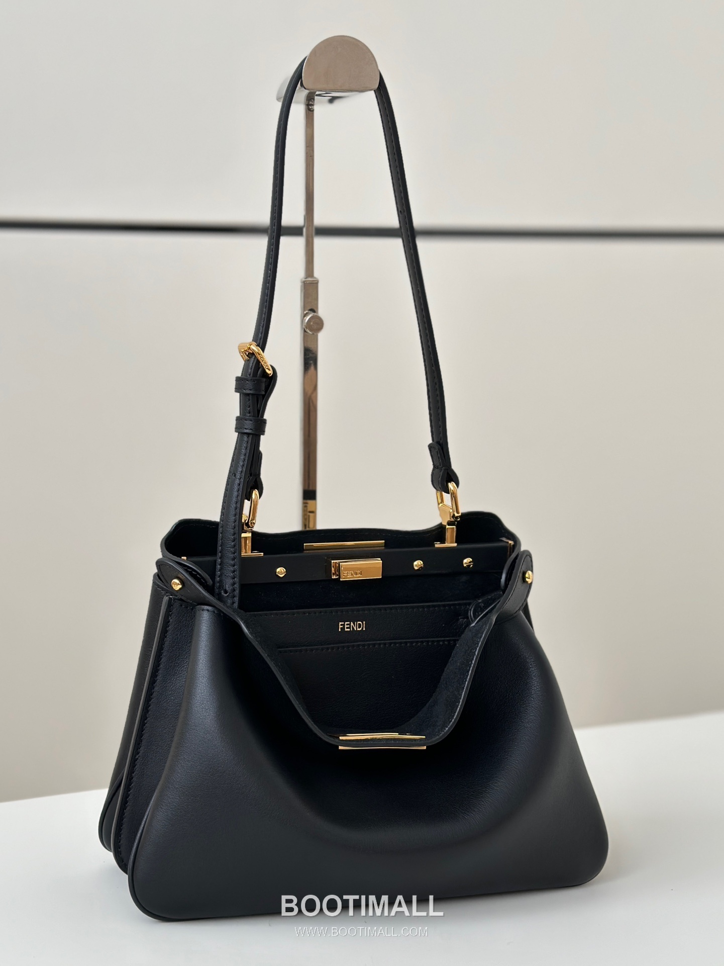 Fendi Peekaboo Small Calfskin Top Handle Bag 펜디 피카부 스몰 카프스킨 탑핸들백 29cm 6