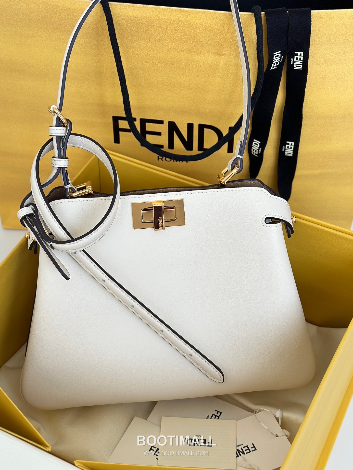 Fendi Peekaboo Small Calfskin Top Handle Bag 펜디 피카부 스몰 카프스킨 탑핸들백 29cm 7
