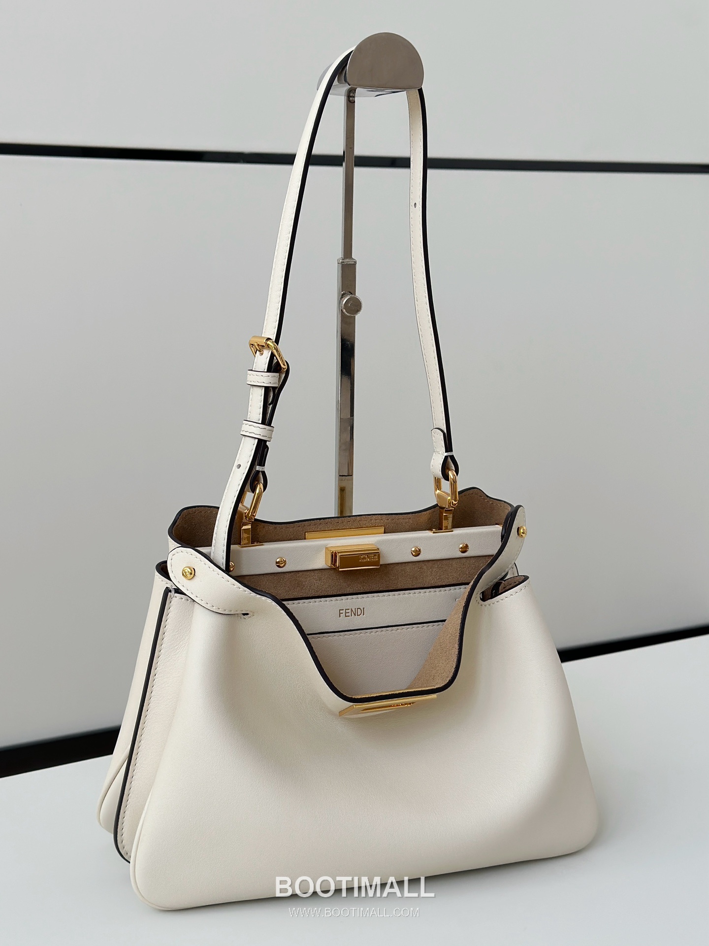 Fendi Peekaboo Small Calfskin Top Handle Bag 펜디 피카부 스몰 카프스킨 탑핸들백 29cm 8