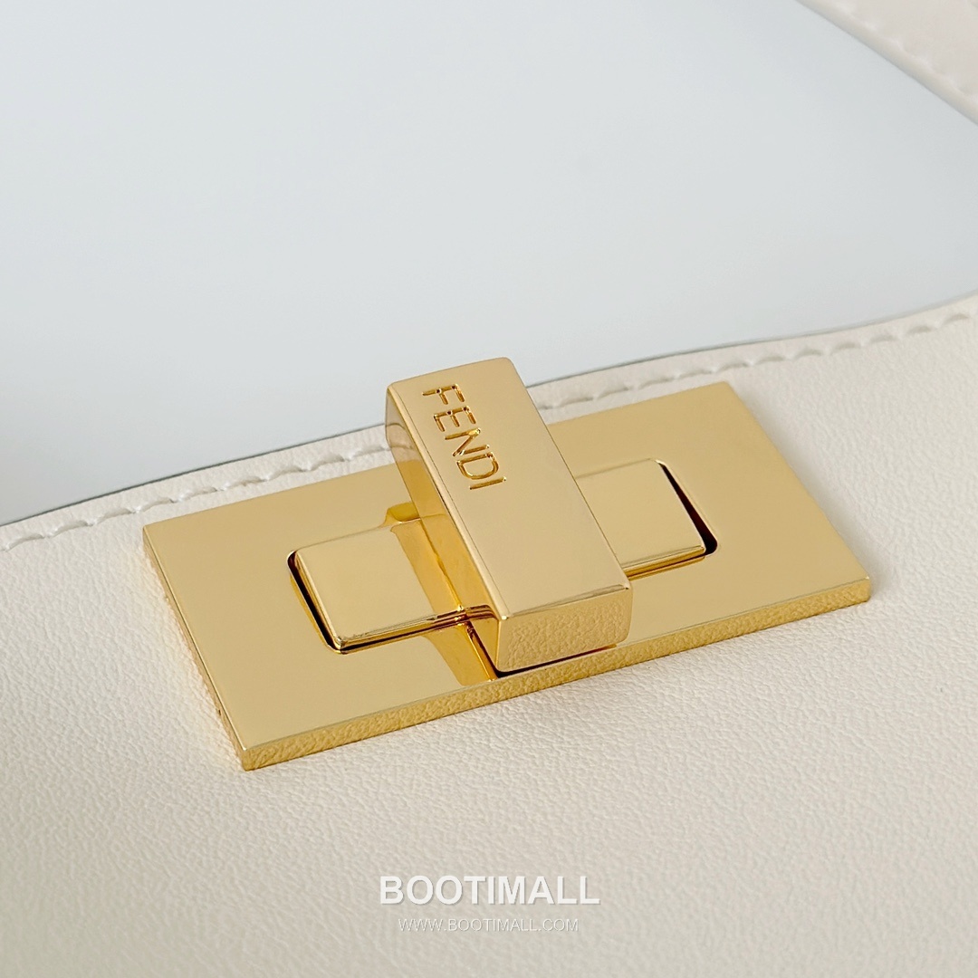 Fendi Peekaboo Small Calfskin Top Handle Bag 펜디 피카부 스몰 카프스킨 탑핸들백 29cm 11