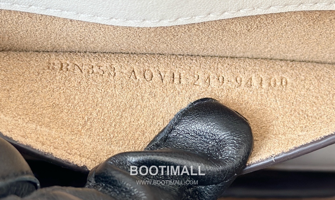 Fendi Peekaboo Small Calfskin Top Handle Bag 펜디 피카부 스몰 카프스킨 탑핸들백 29cm 14