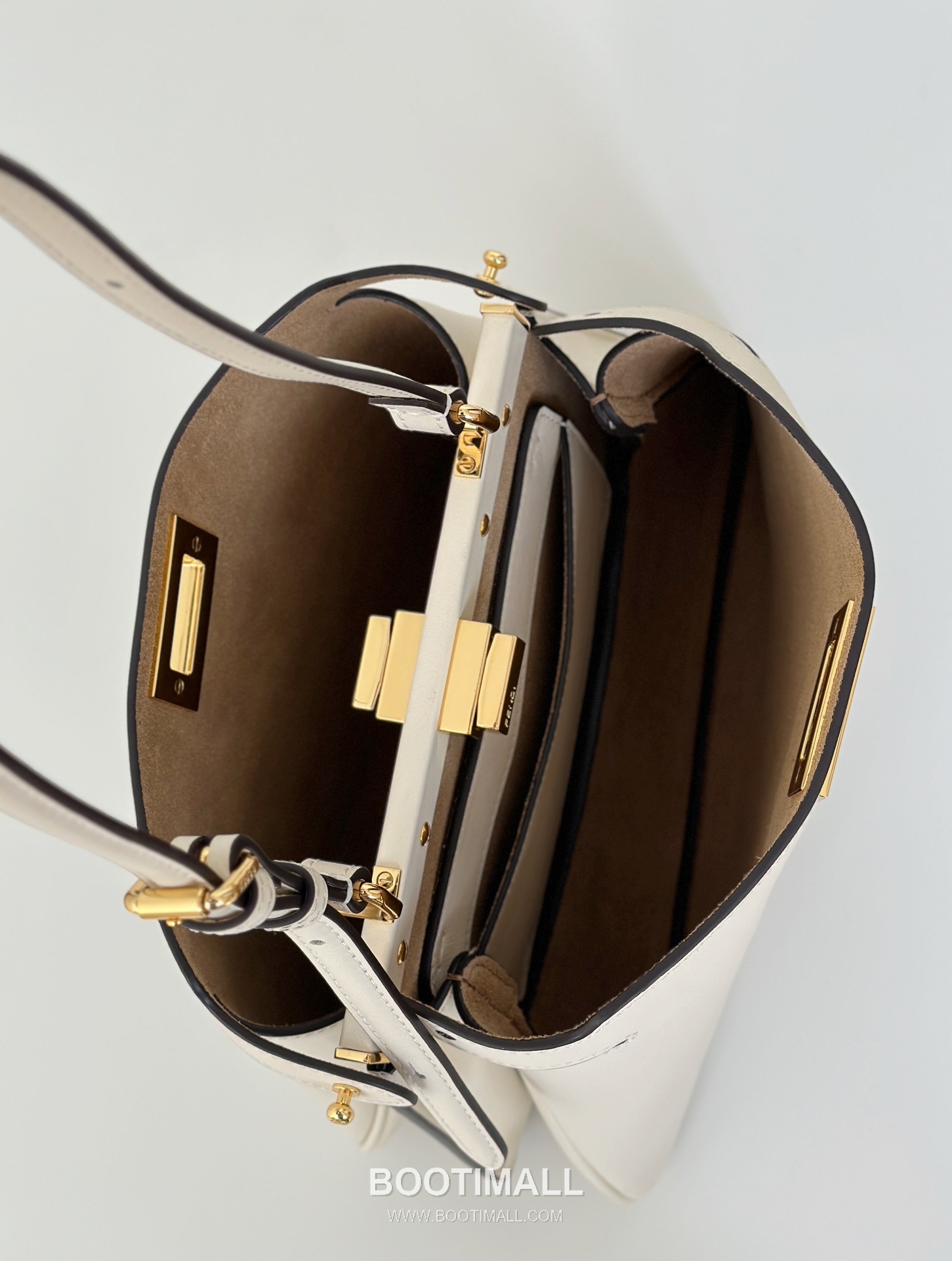 Fendi Peekaboo Small Calfskin Top Handle Bag 펜디 피카부 스몰 카프스킨 탑핸들백 29cm 15