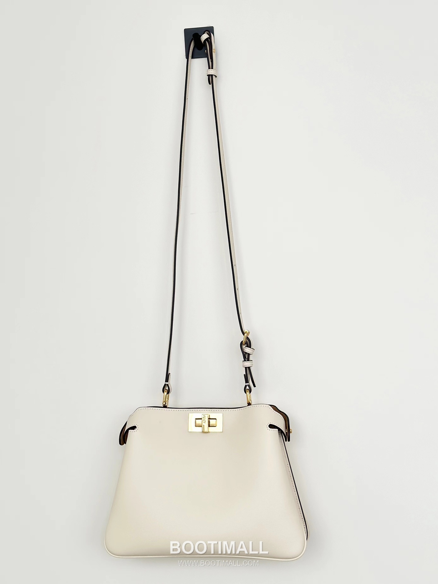 Fendi Peekaboo Small Calfskin Top Handle Bag 펜디 피카부 스몰 카프스킨 탑핸들백 29cm 16