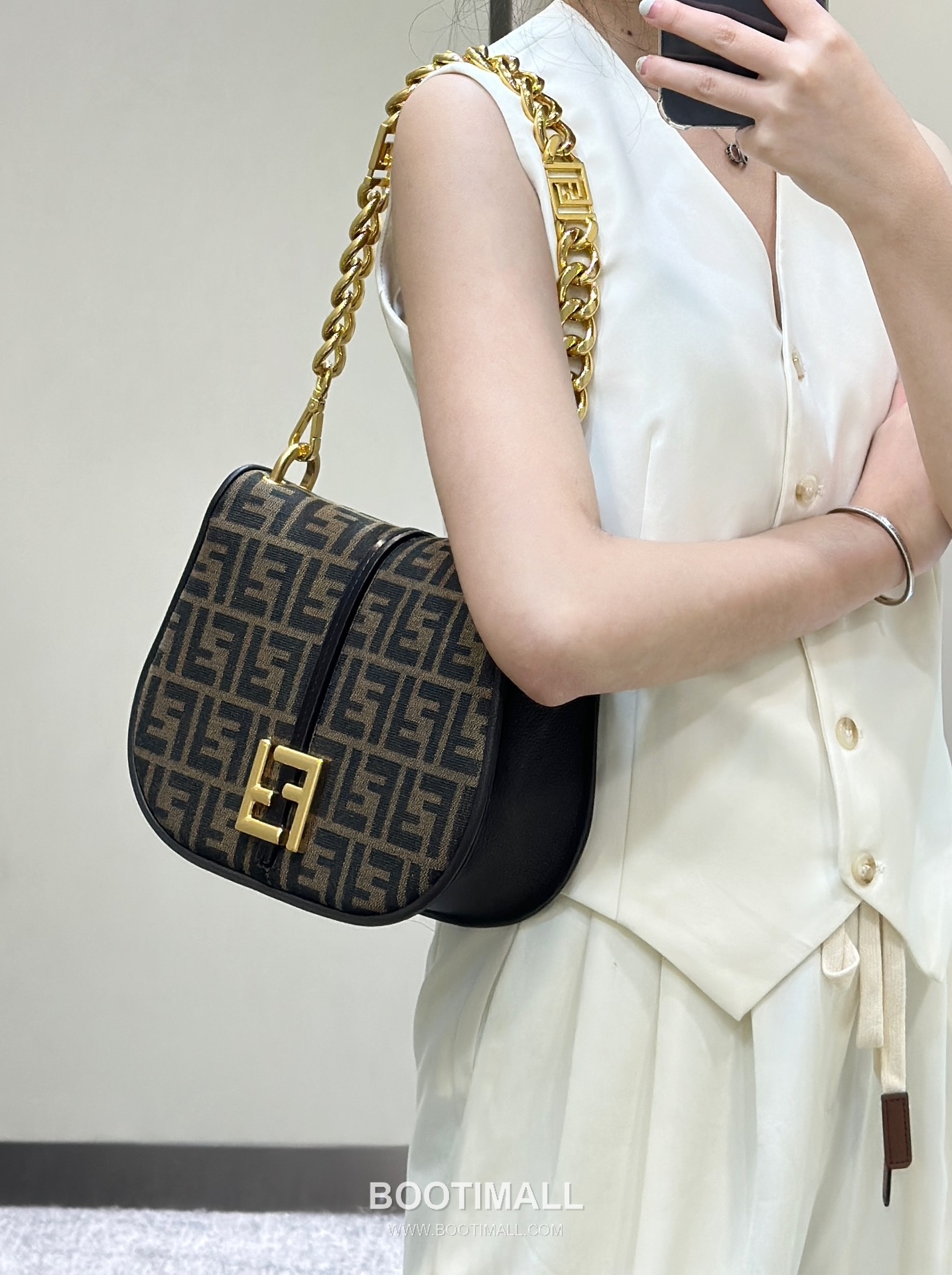 Fendi C’mon FF Canvas Small Flap Shoulder Bag 펜디 컴온 FF 캔버스 스몰 플랩 숄더백 21cm 3