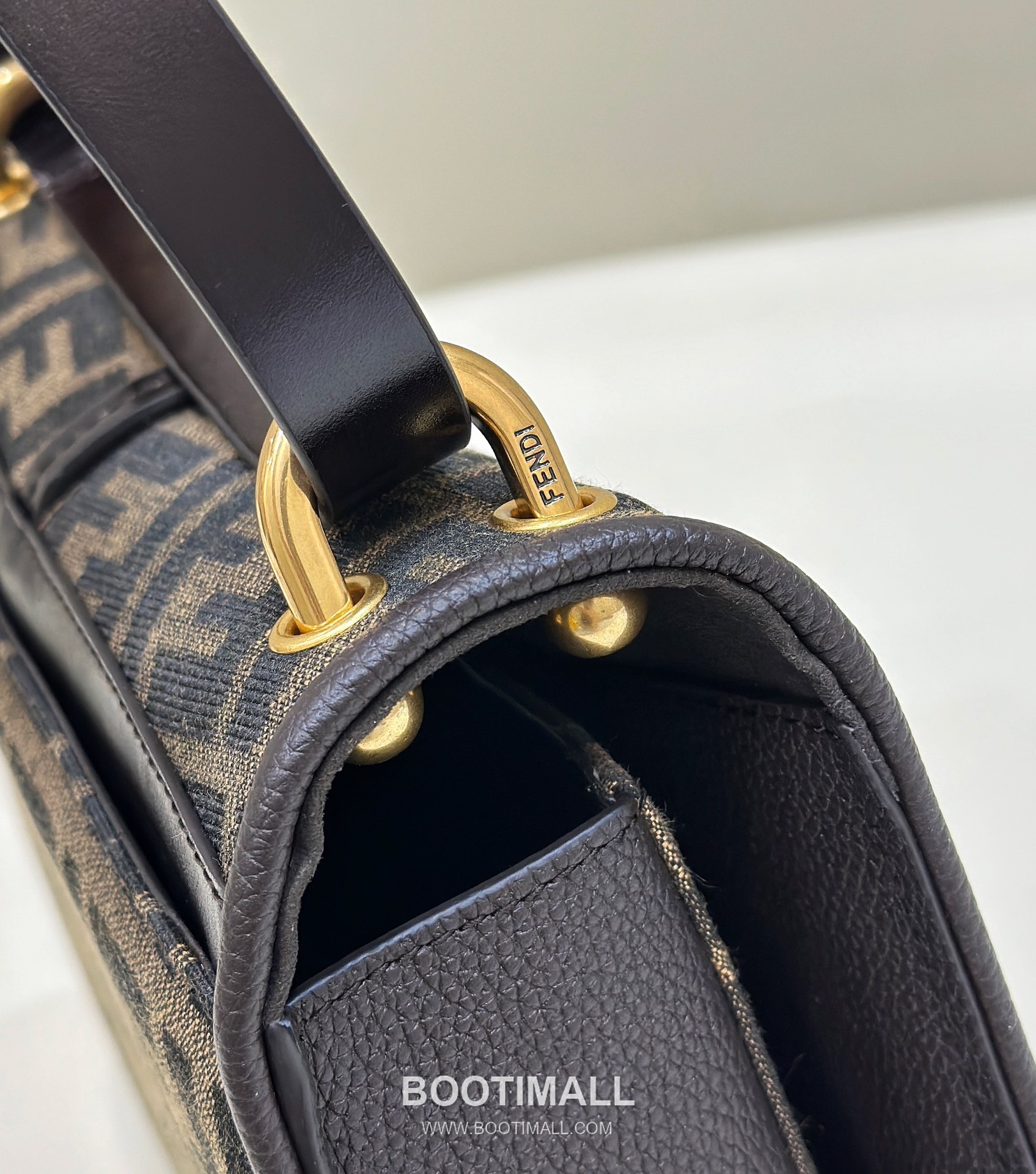 Fendi C’mon FF Canvas Small Flap Shoulder Bag 펜디 컴온 FF 캔버스 스몰 플랩 숄더백 21cm 11